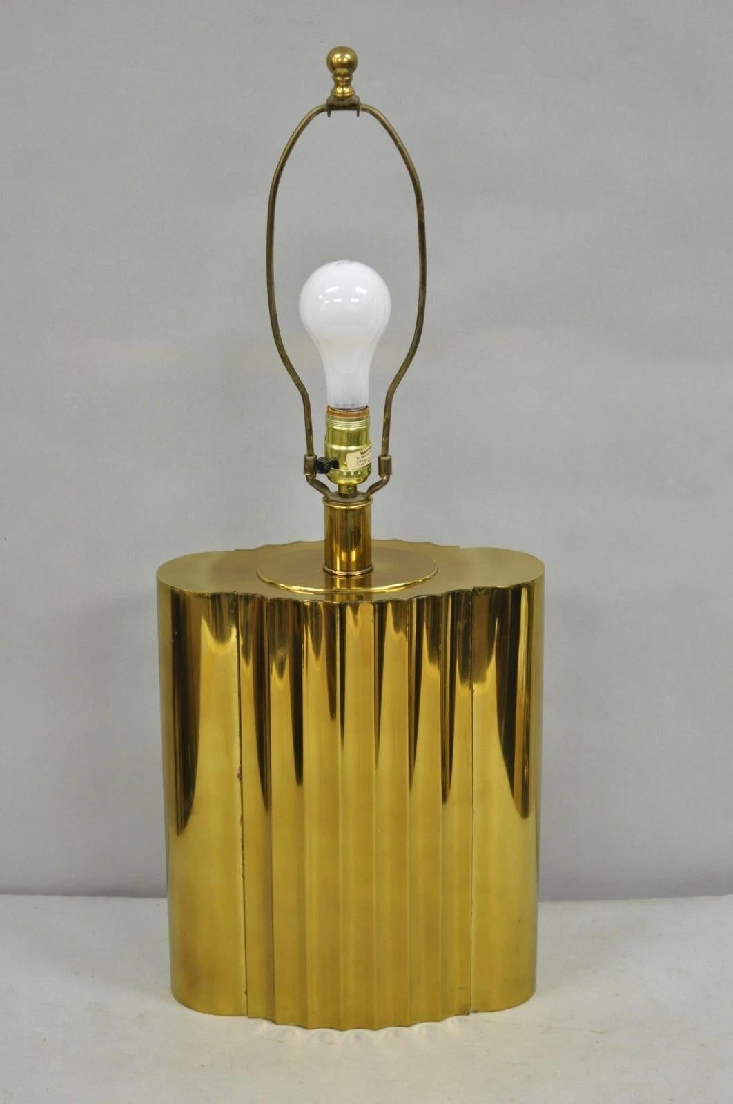 Lampe de table vintage Paul Hanson MCM Hollywood Regency en laiton bruni et cannelé en vente 8
