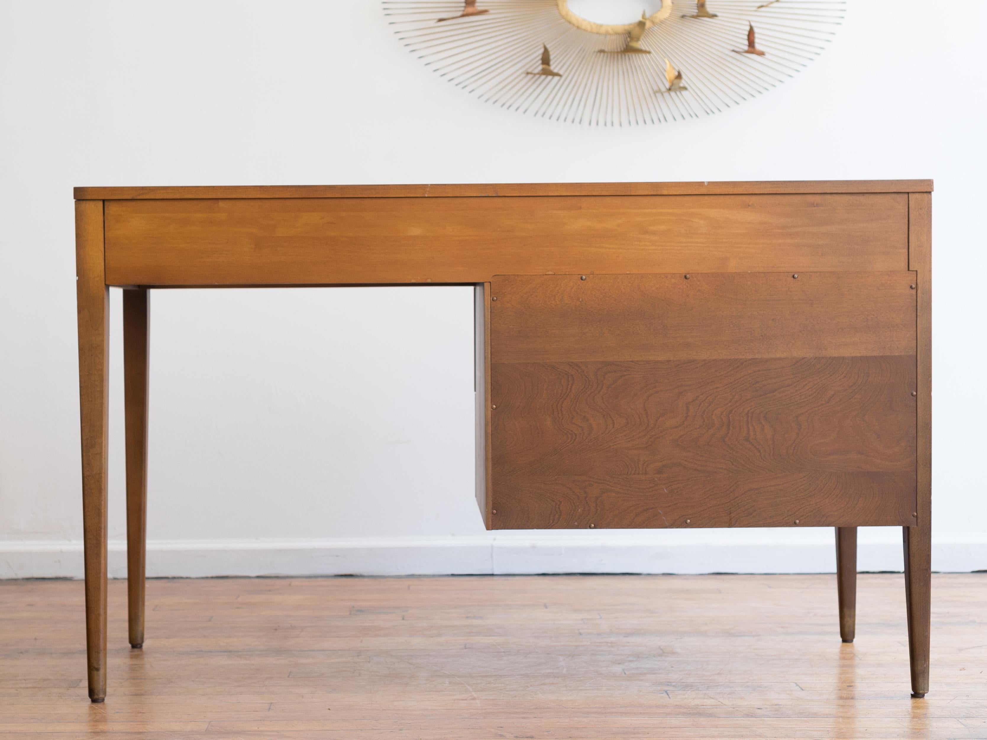 Schreibtisch der Paul McCobb Planer Group, Vintage im Zustand „Gut“ im Angebot in Chicago, IL