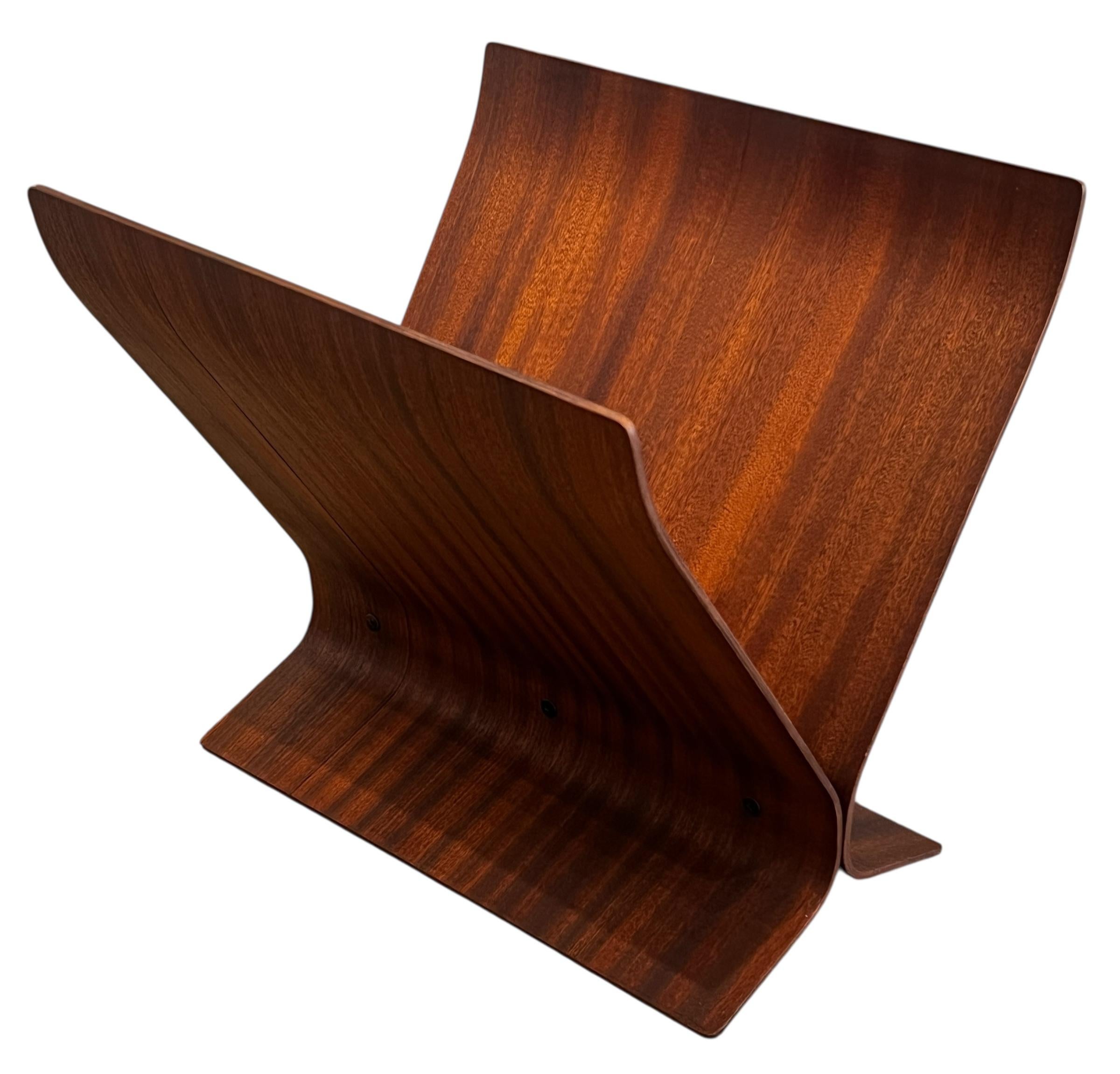 Vintage Paul Rowan Bentwood Magazine Rack for Umbra In Good Condition For Sale In New York, NY