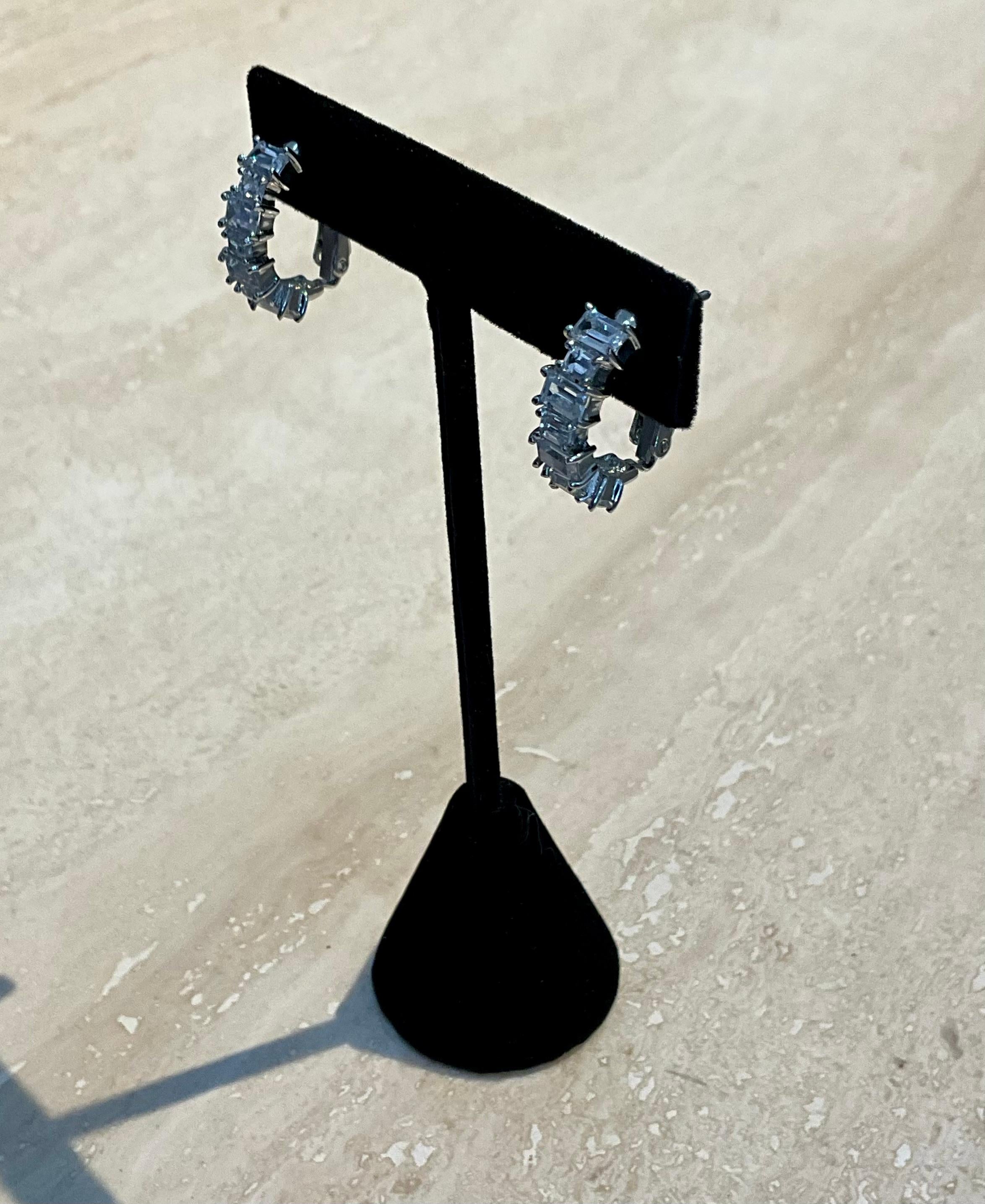 Vintage Pave Crystal Earrings In Good Condition For Sale In Lake Worth Beach, FL