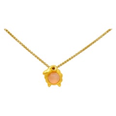 Vintage Peach Moonstone 22 Karat Gold Aries Zodiac Pendant Necklace