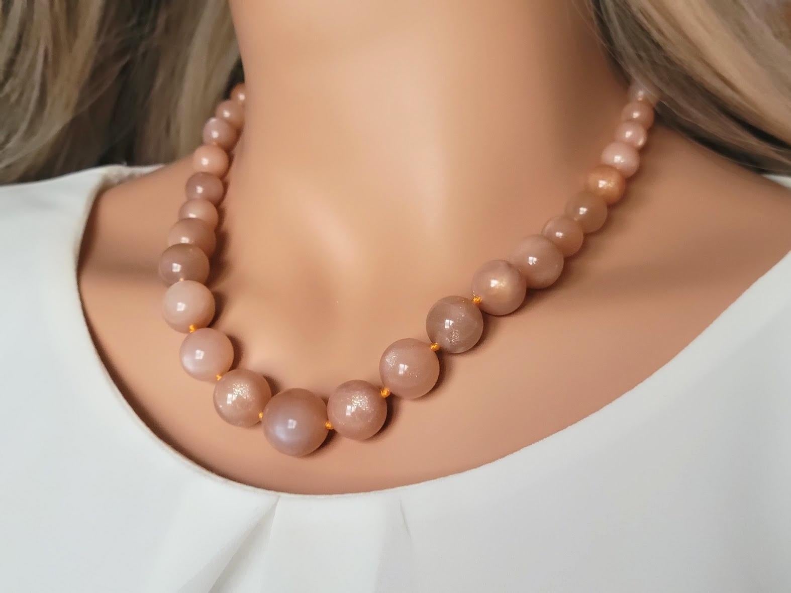 Vintage Peach Moonstone Necklace For Sale 4