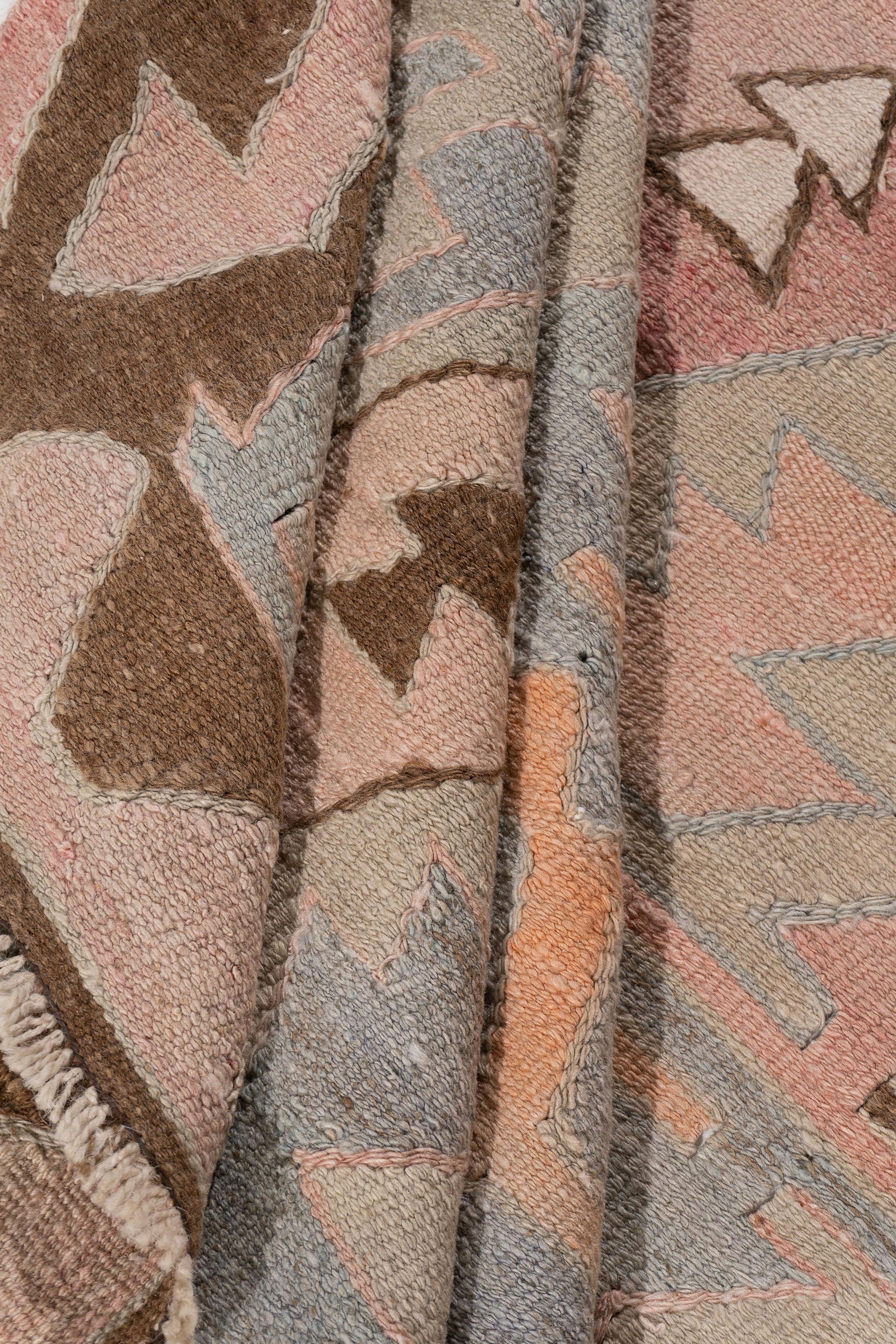 Vintage Peach Rug & Kilim turco 5'9 X 12' In condizioni buone in vendita a New York, NY