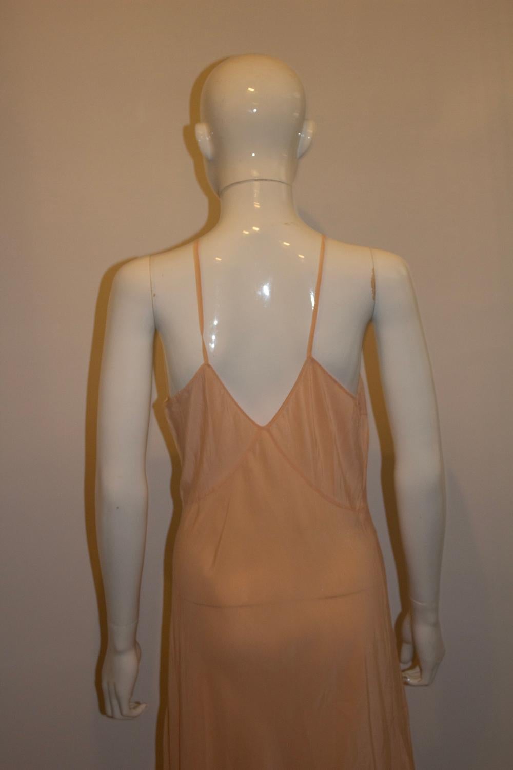 Marron Robe / Combinaison Vintage rose pêche en vente