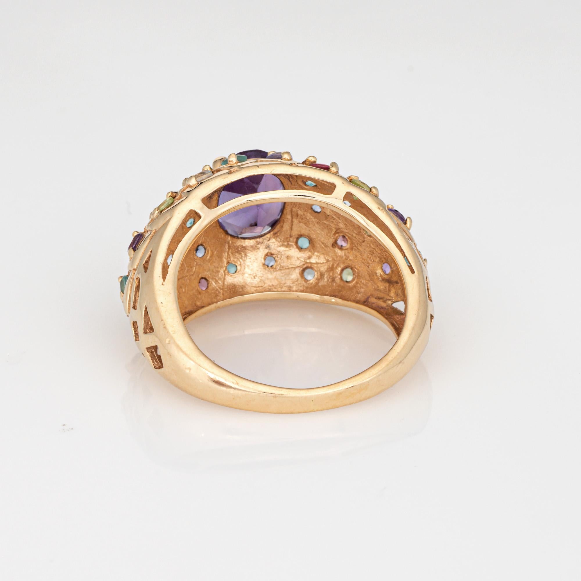 Anillo de pavo real de la vendimia Sz 7.5 Banda de piedras preciosas del arco iris 14k Joyería de oro amarillo en Bueno estado para la venta en Torrance, CA