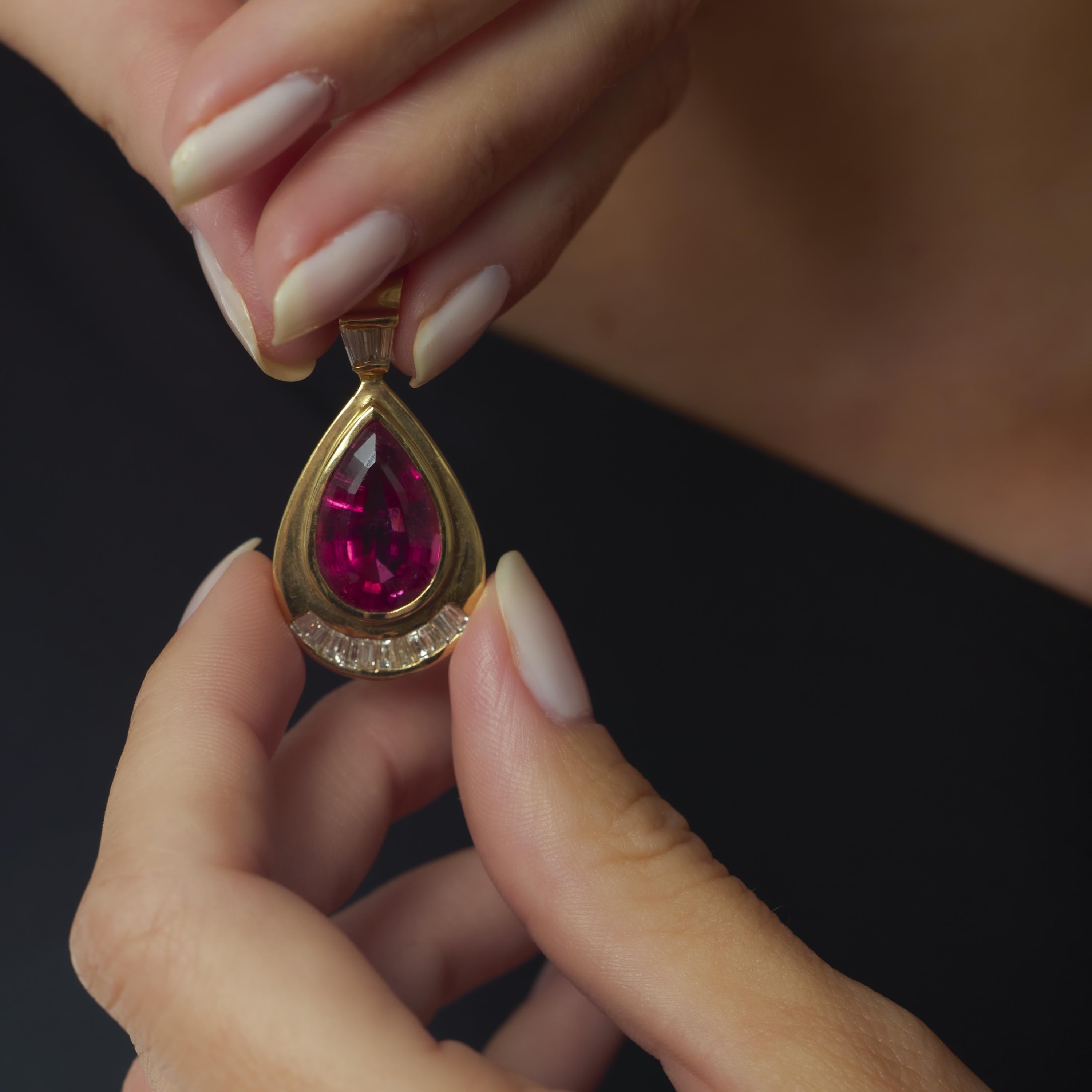 Pear Cut Vintage pear cut pink tourmaline diamond 14k yellow gold pendant For Sale