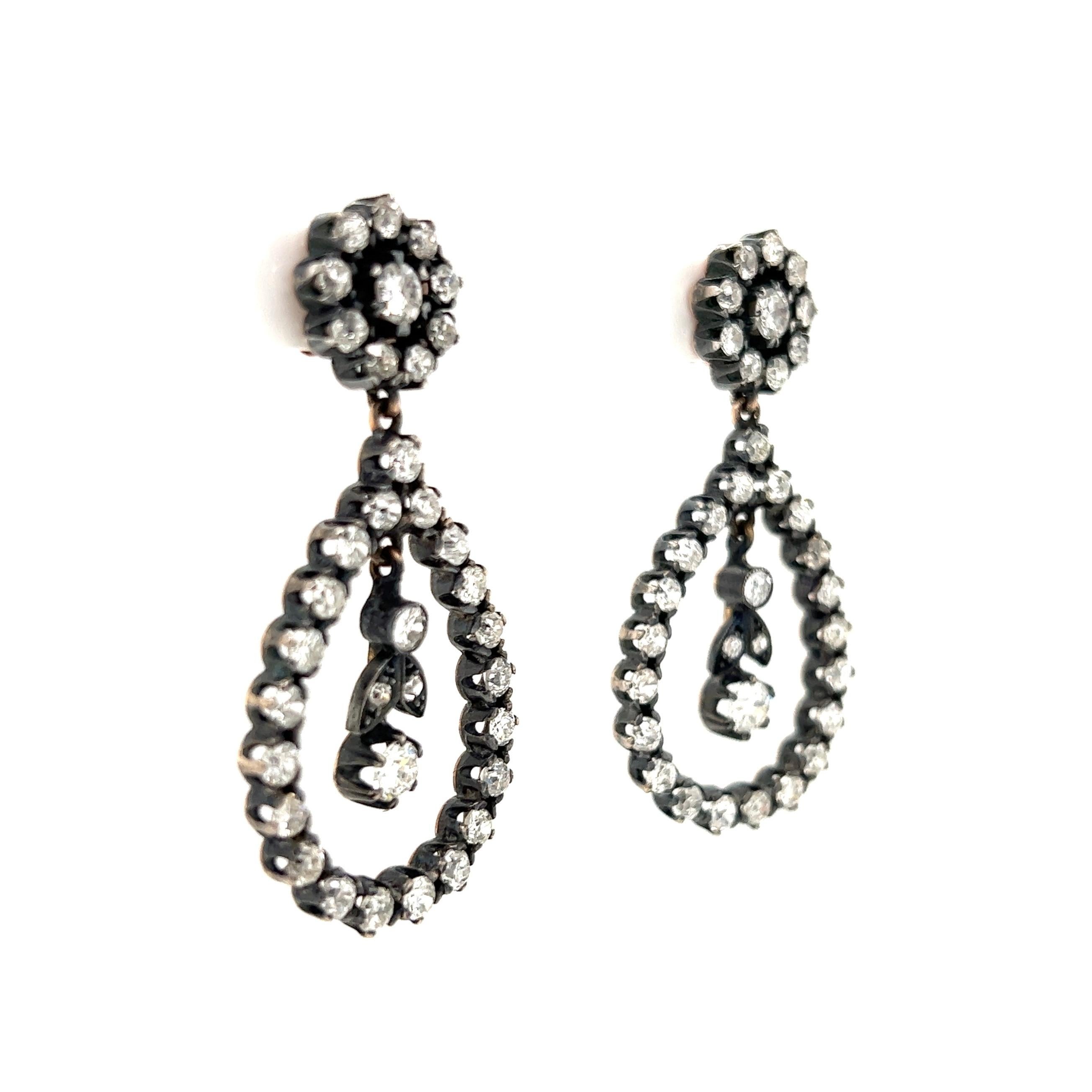 Taille ronde Pendants d'oreilles anciens en or 925 avec diamant Design/One en forme de poire en vente
