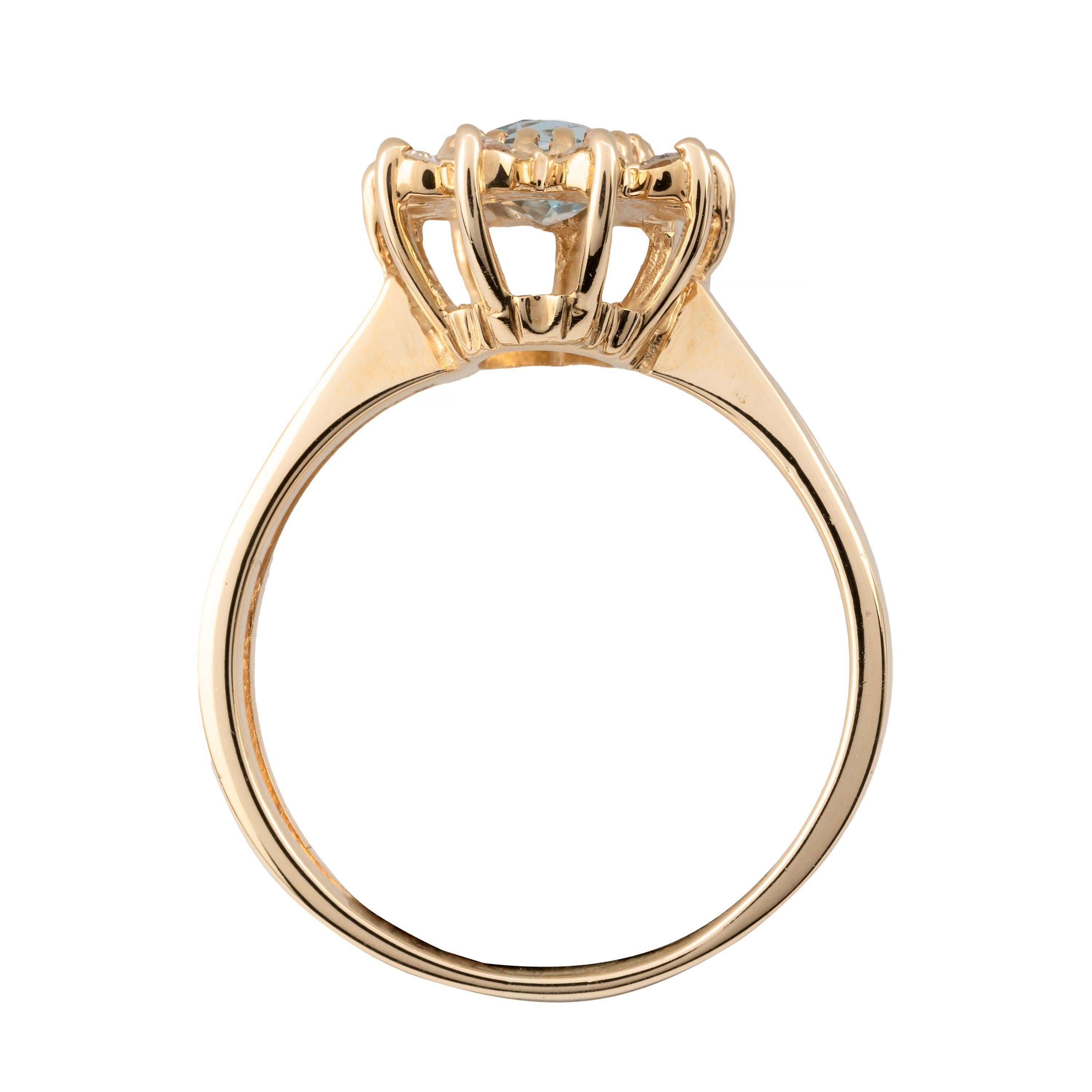 Vintage Birnenförmiger Aquamarin- und Diamant-Halo-Ring aus 14 Karat Gelbgold Damen im Angebot