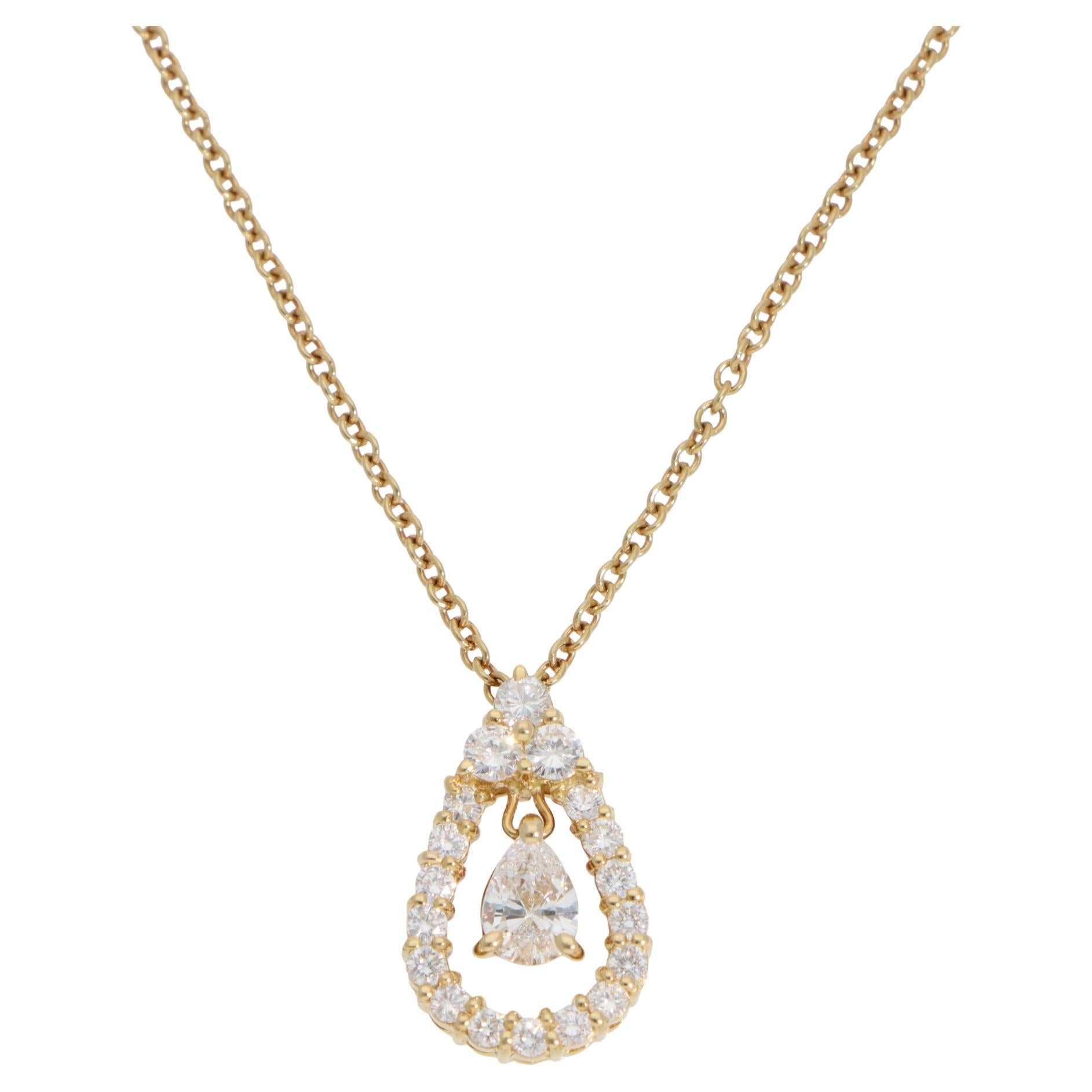 Collana vintage con diamante a forma di pera in oro giallo in vendita