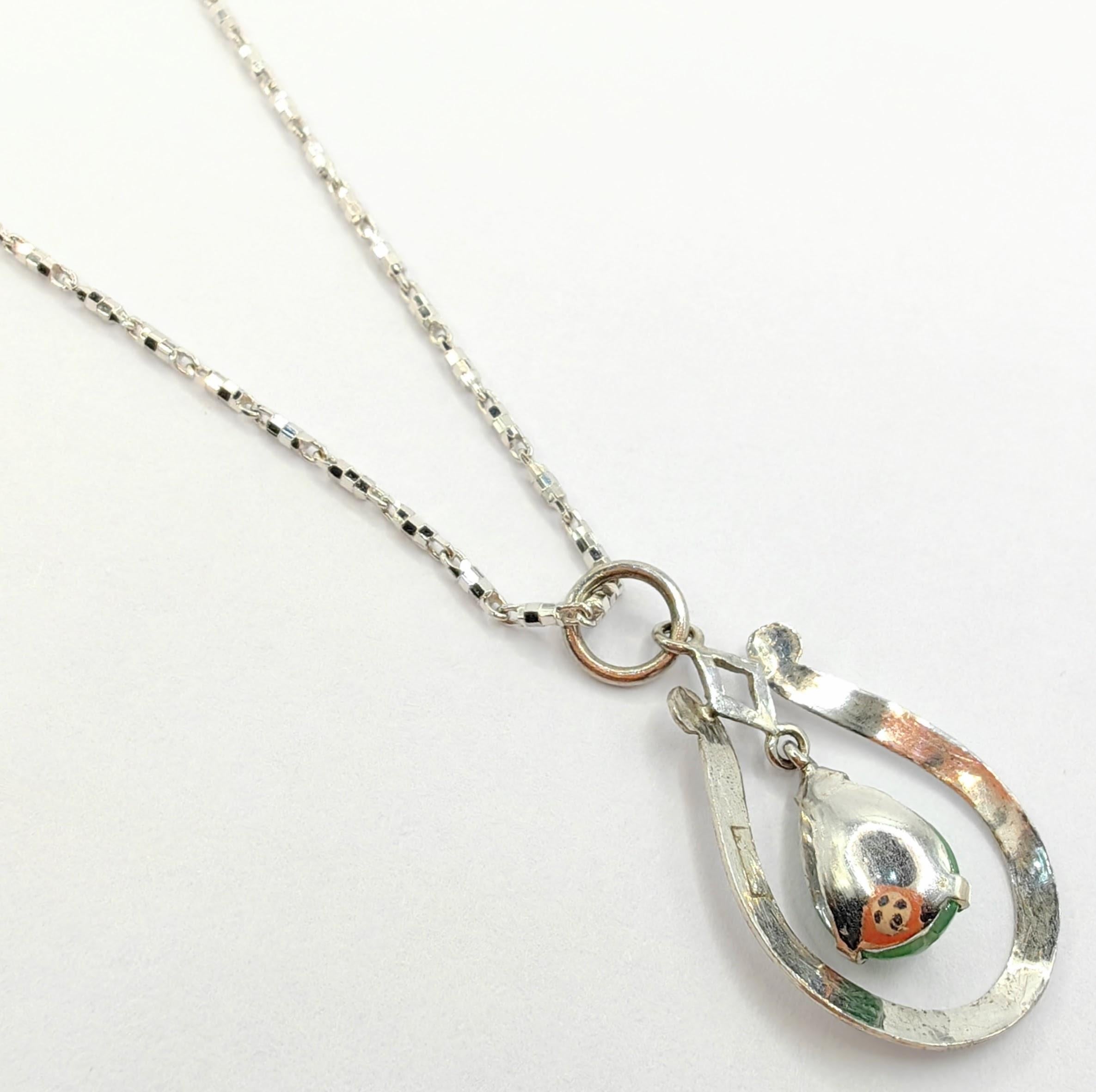 Vintage Pear Shaped Teardrop Jade Pendant in Sterling Silver In New Condition For Sale In Wan Chai District, HK