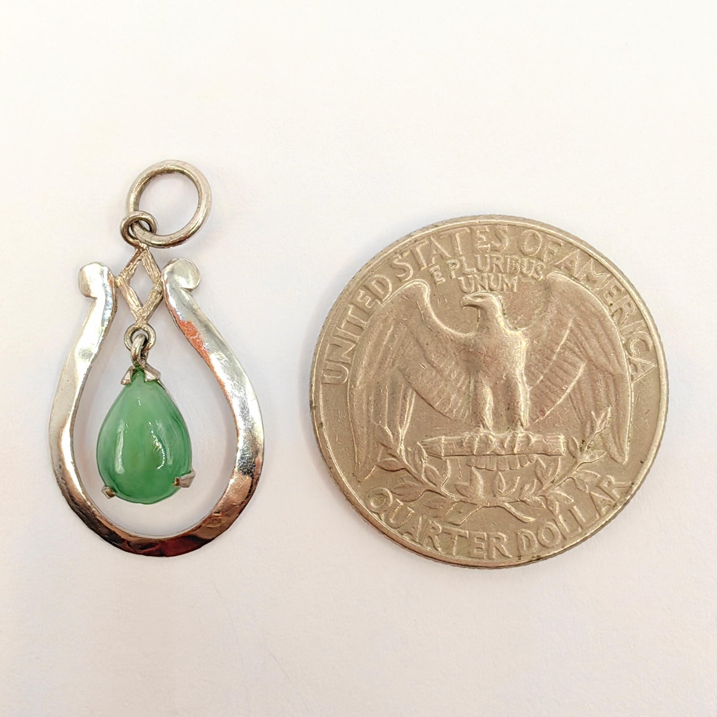Women's Vintage Pear Shaped Teardrop Jade Pendant in Sterling Silver For Sale