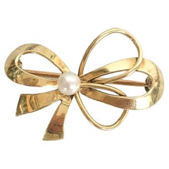 Vintage Bow and Cultured Pearl 14K Gold Brooch