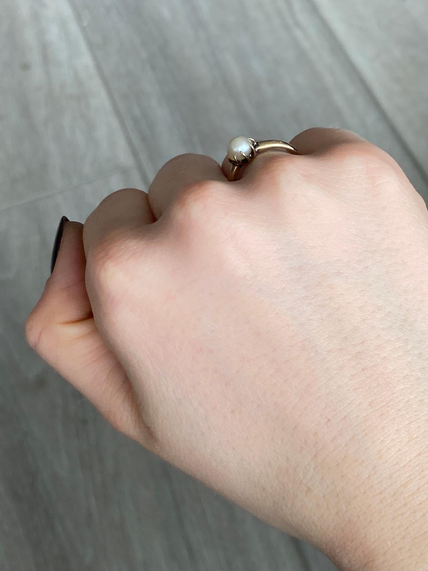 Women's Vintage Pearl 9 Carat Gold Ring