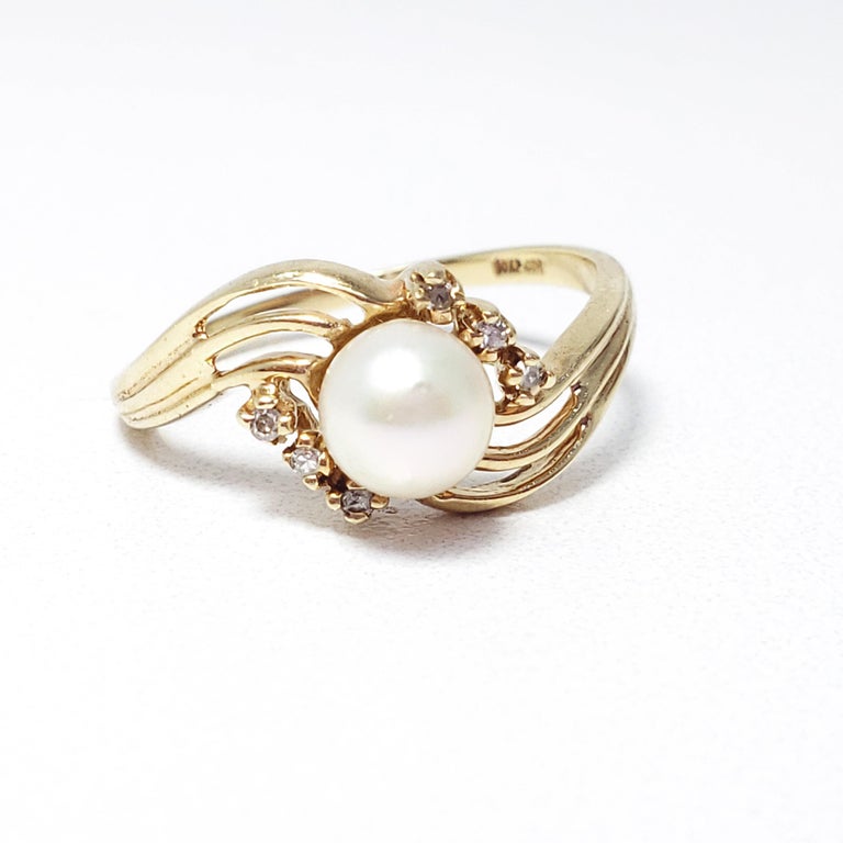 Vintage Pearl and Diamond 10K Gold Ring Band, Size US 7 ...
