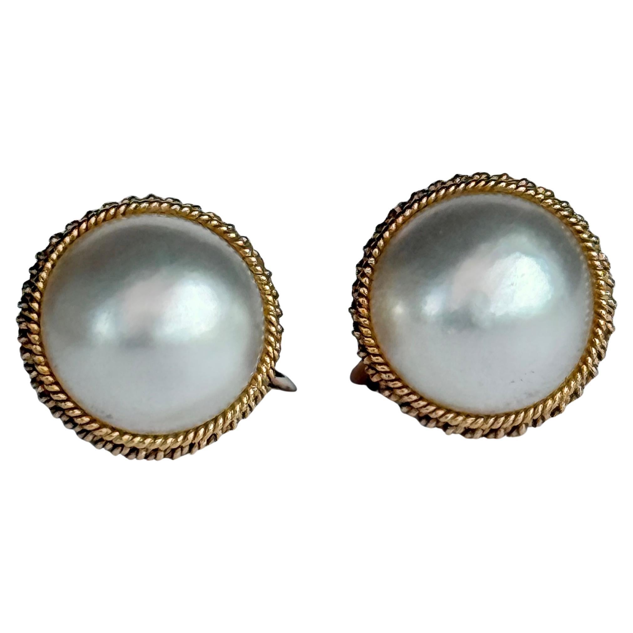 Pendientes vintage de perlas y diamantes de oro de 18 quilates con cierre de rosca en venta