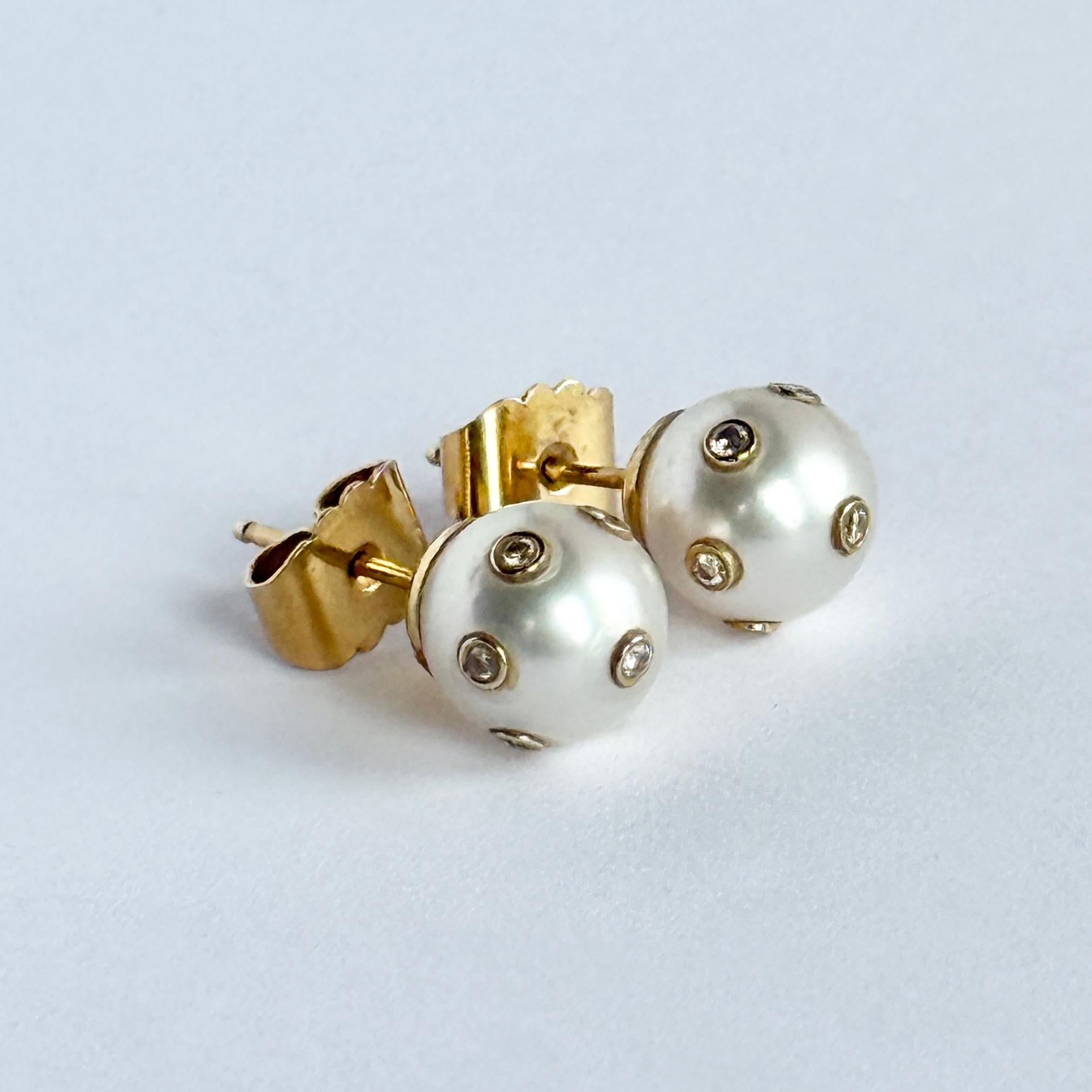 Pendientes vintage de perlas y diamantes de oro de 18 quilates en venta 2