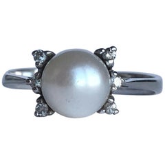 Vintage Pearl and Diamond 18 Carat White Gold Custer Ring