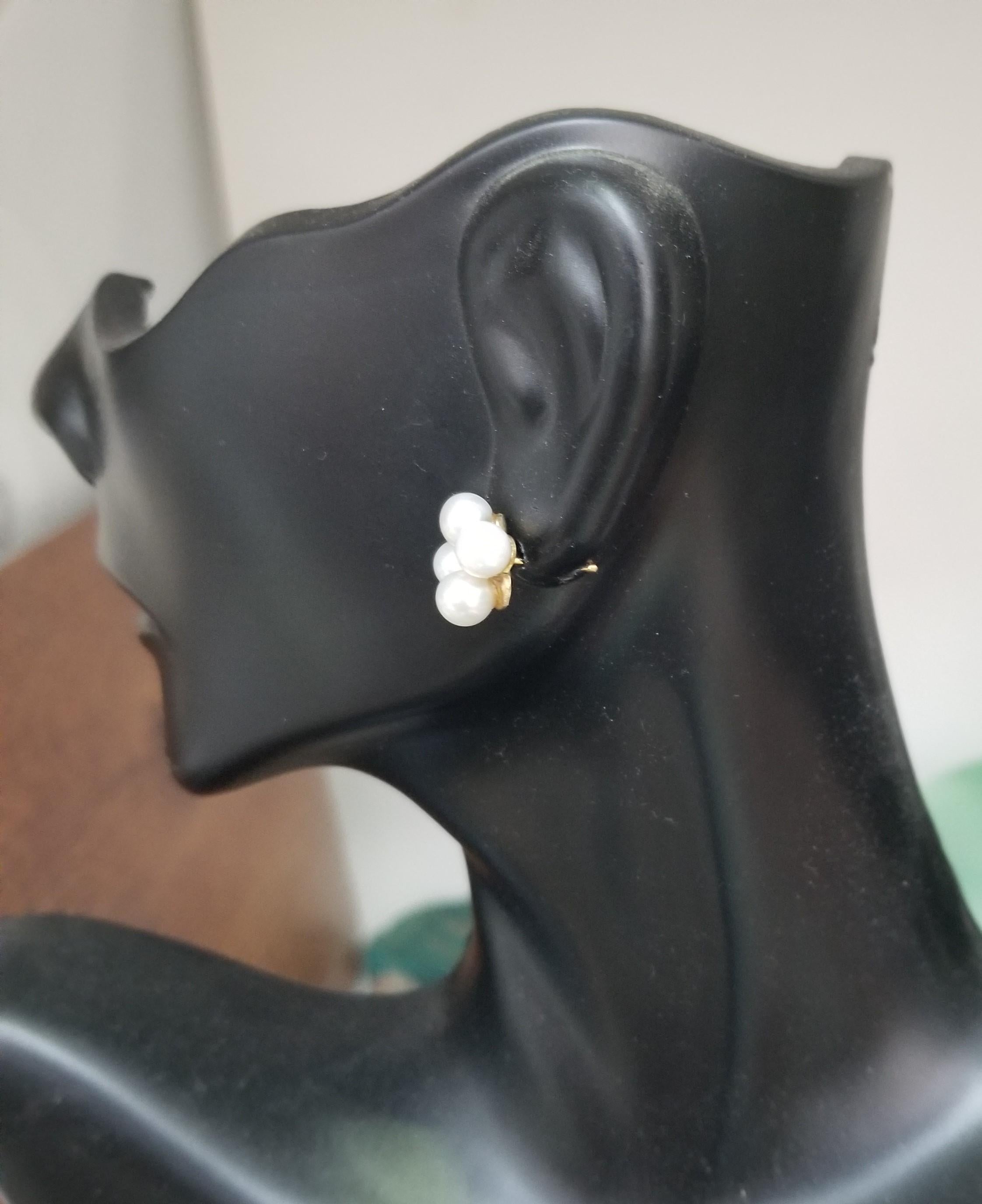 Vintage Pearl and  Diamond  Earrings in 14K Yellow Gold In Excellent Condition For Sale In Los Angeles, CA