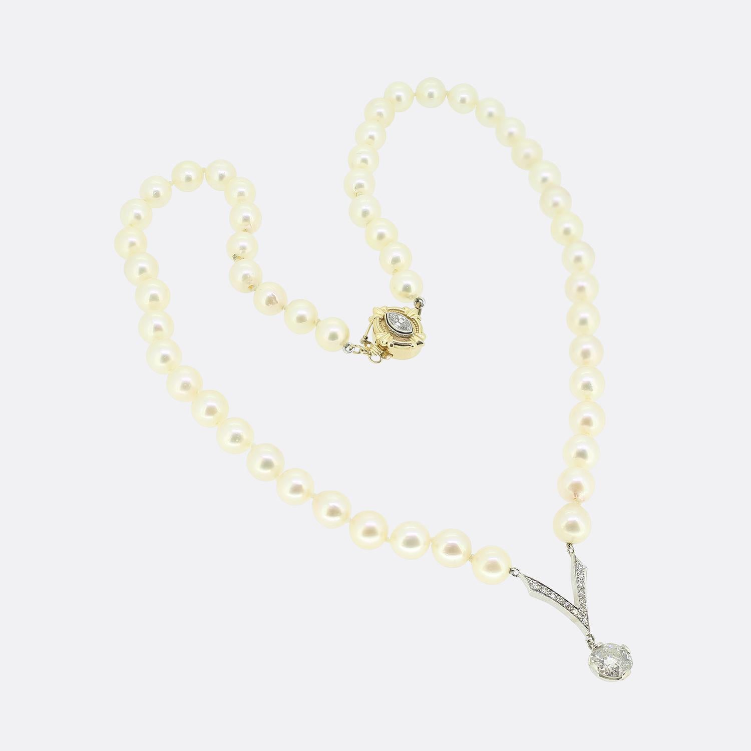 Collana con ciondolo di perle e diamanti vintage In condizioni buone in vendita a London, GB