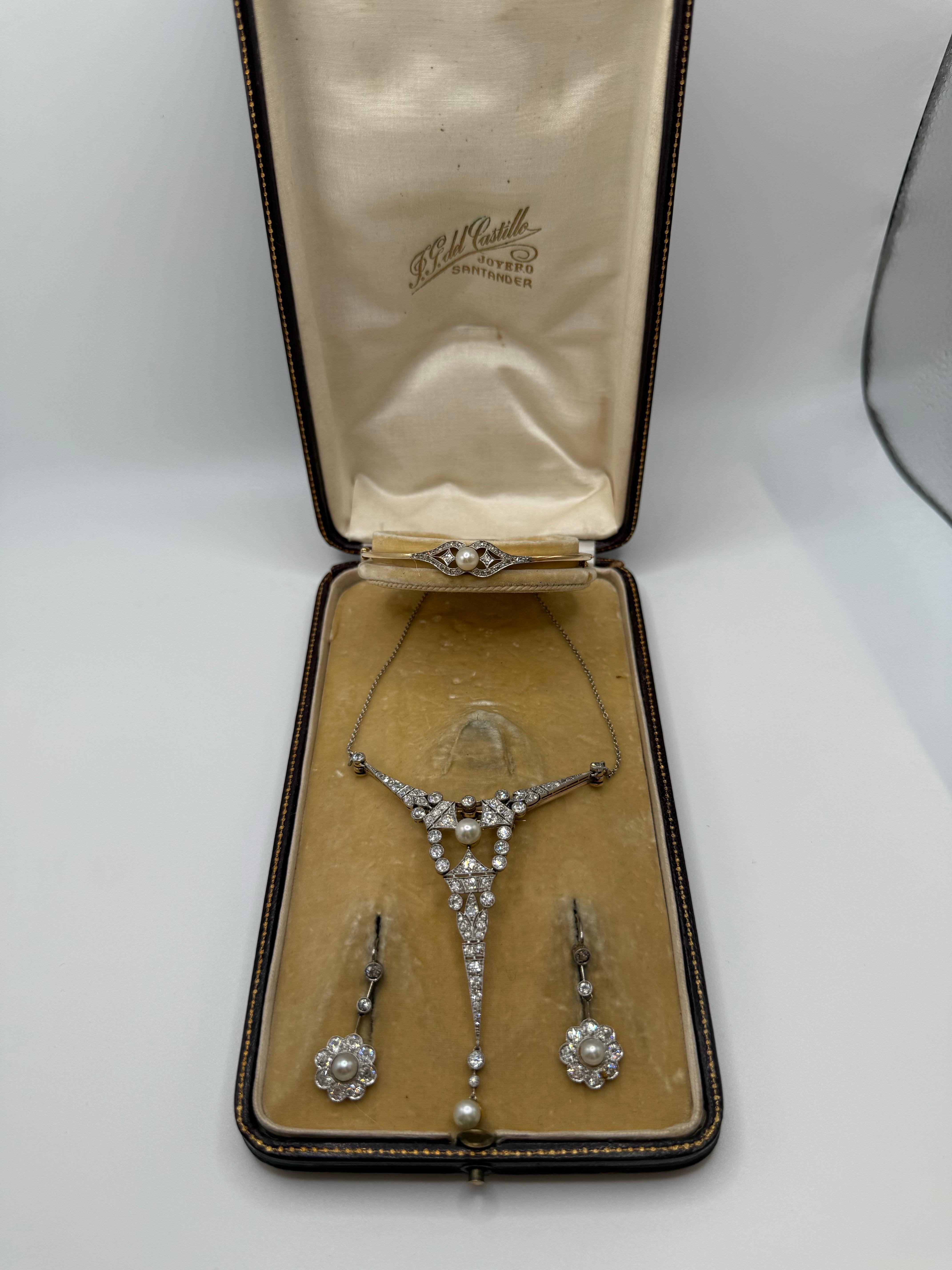 Vintage pearl and diamond set In Good Condition For Sale In Los Angeles, CA