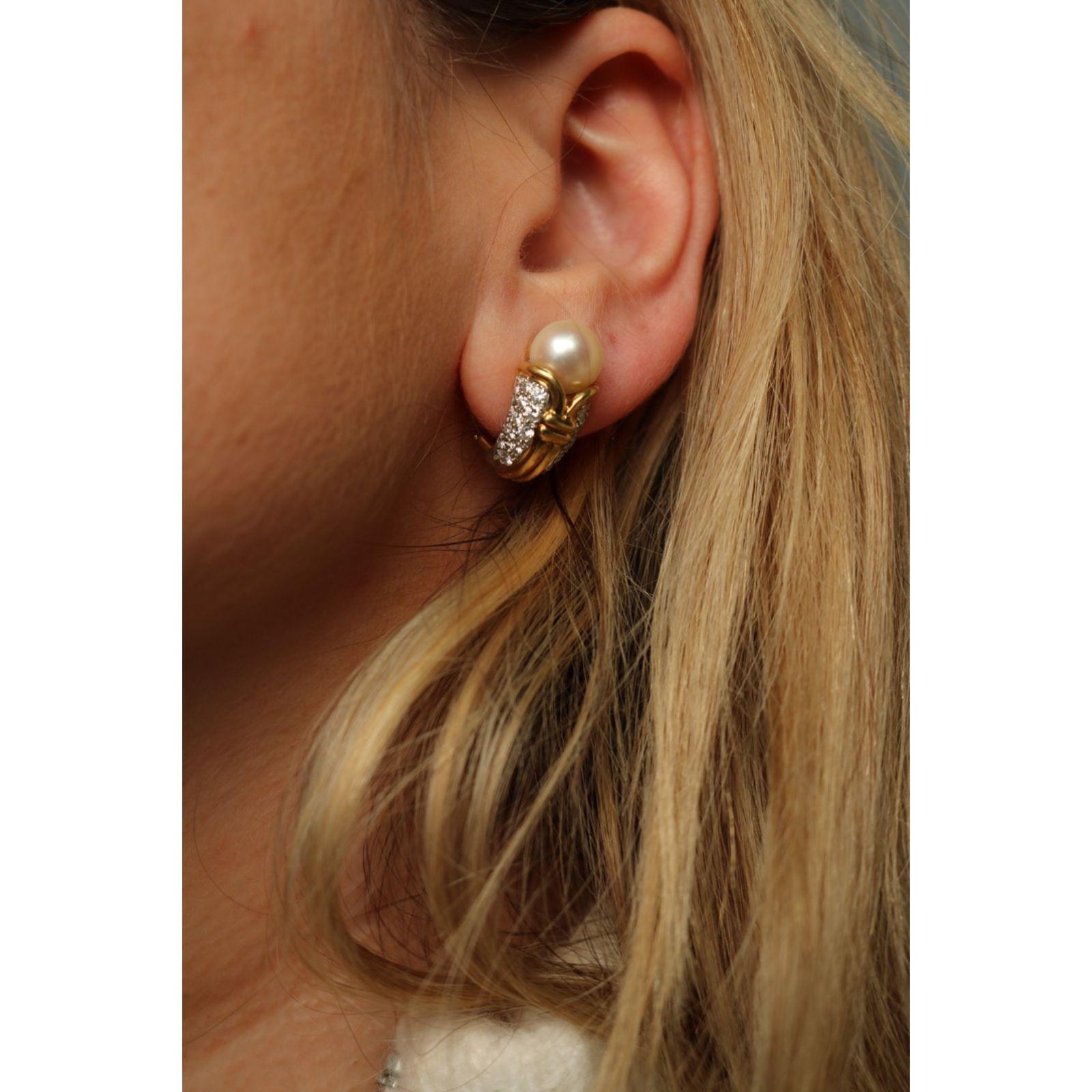 Vintage Tulip Clip on Earrings Pearl and Diamond Made in 18 Karat and Platinum For Sale 1