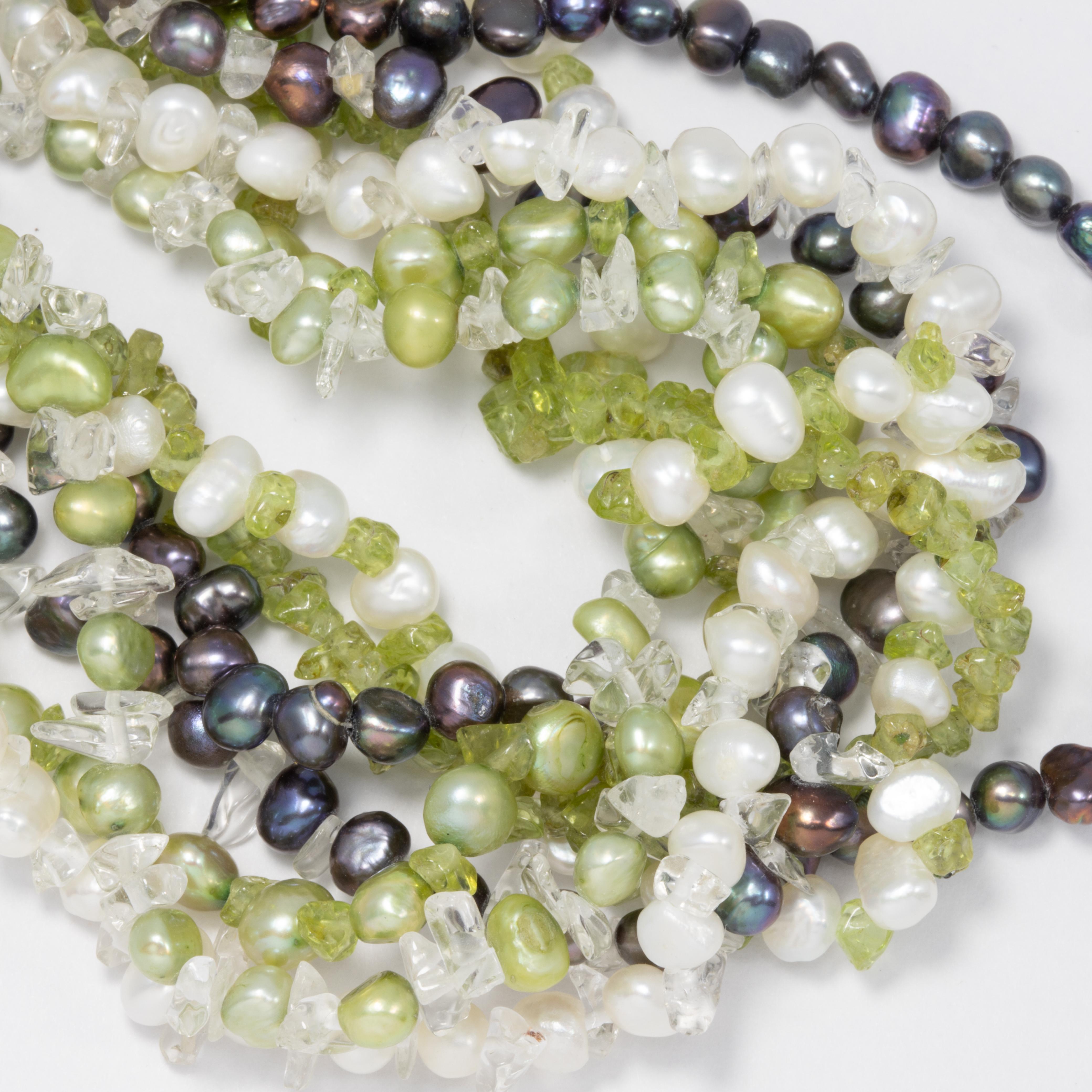 Rétro Collier vintage à plusieurs rangs de perles et de quartz sur fermoir à bascule en argent en vente