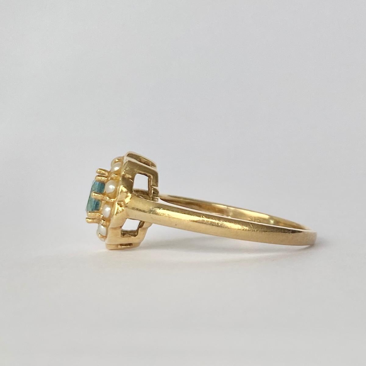 9 Karat Gold Cluster-Ring mit Perle und Topas (Moderne) im Angebot