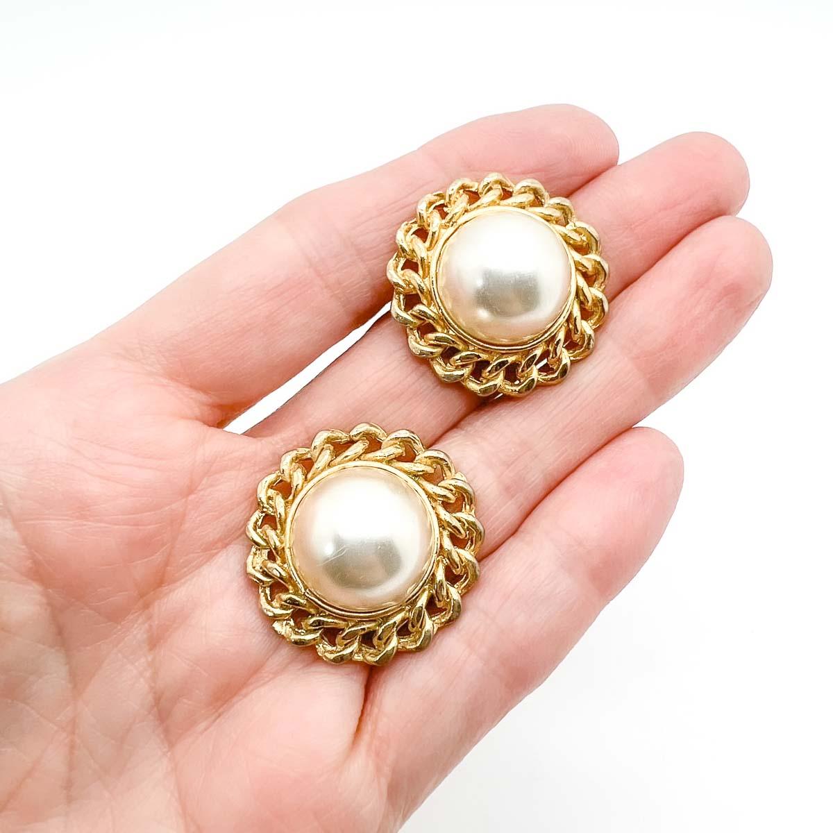 Vintage Pearl Chain-link Earrings 1990s In Good Condition For Sale In Wilmslow, GB
