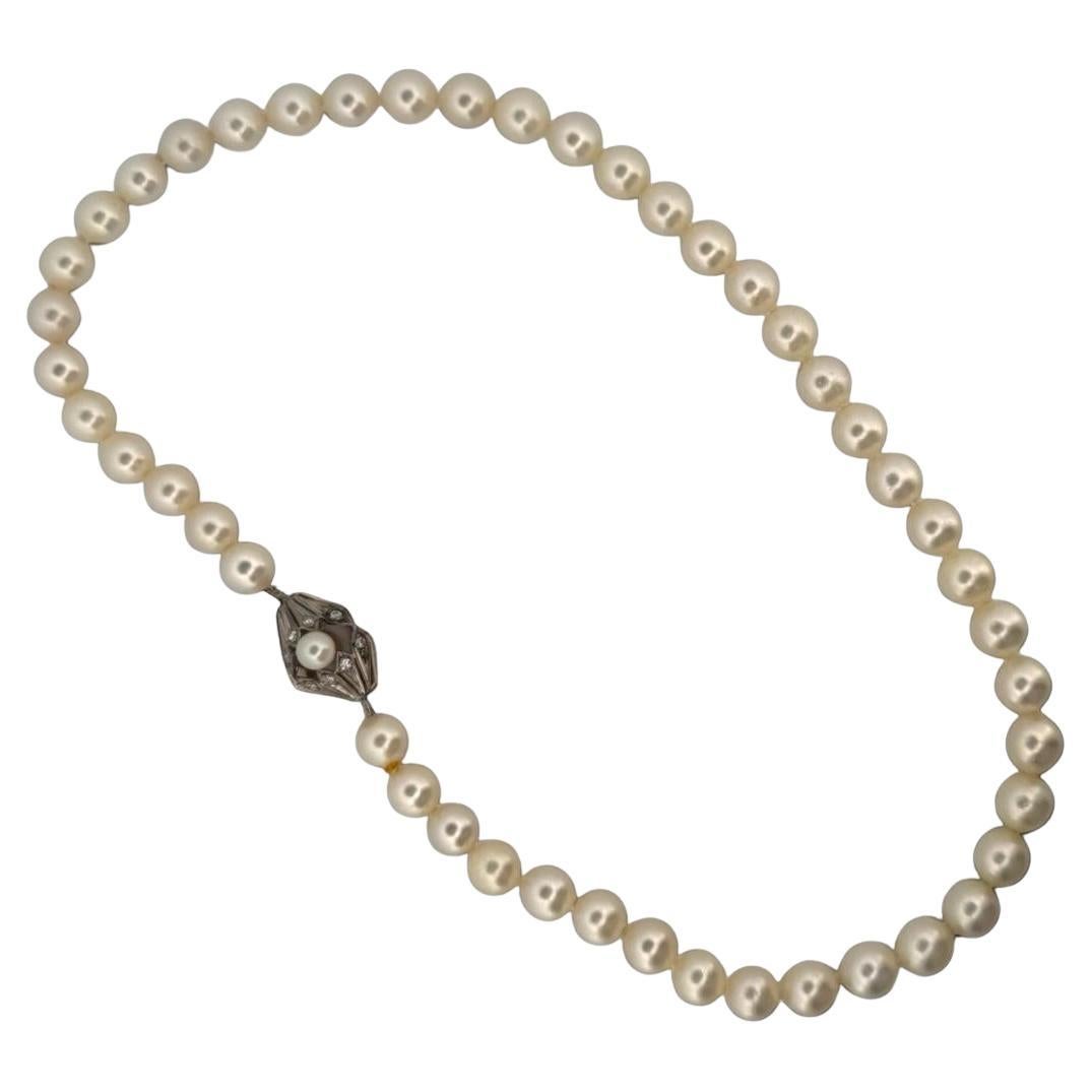 Collana girocollo di perle vintage con chiusura a diamante ornata