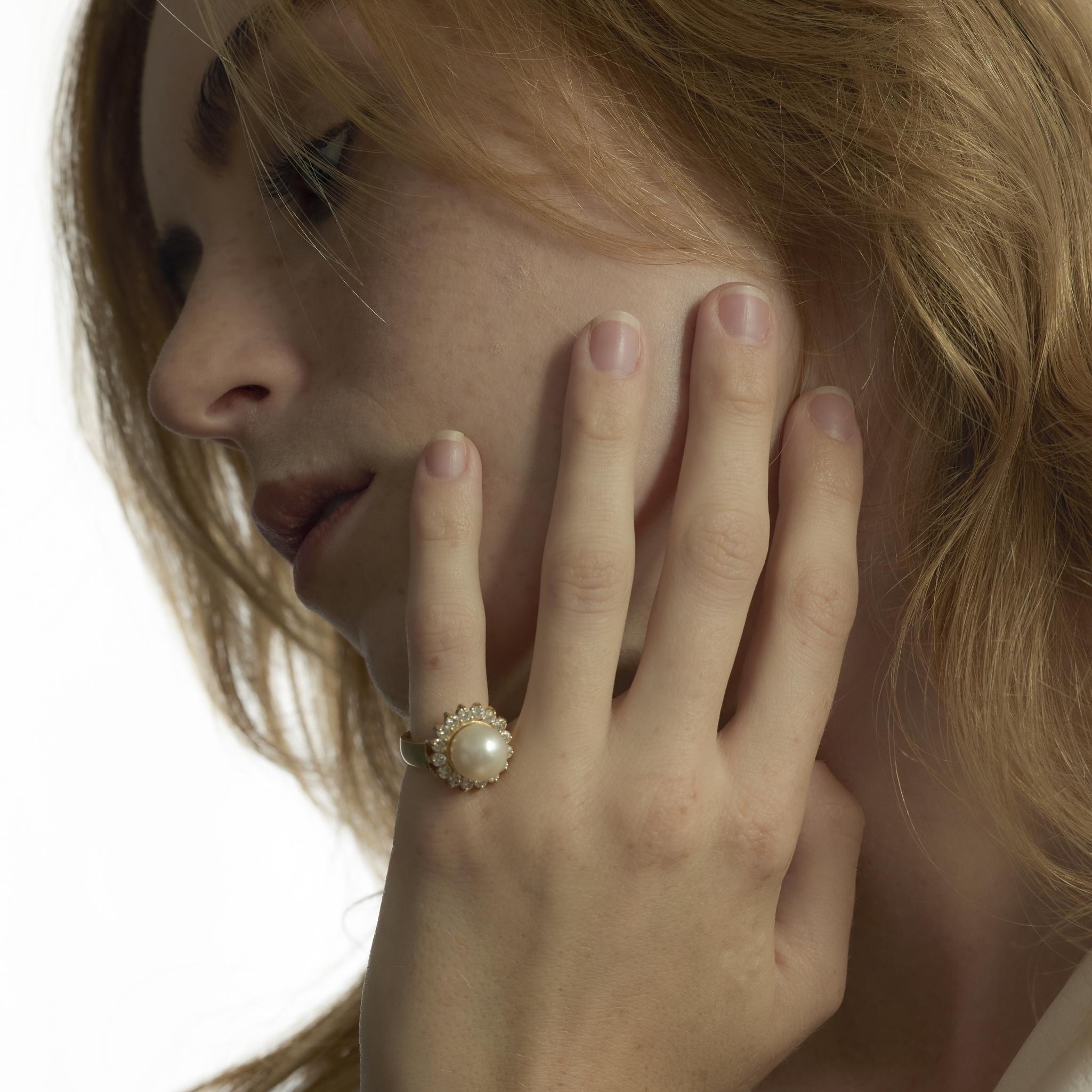 Anillo racimo vintage perla diamante oro amarillo 14k Corte brillante en venta