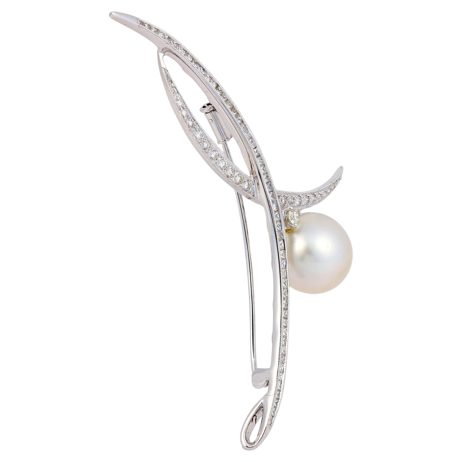 Vintage pearl diamond 18k white gold brooch