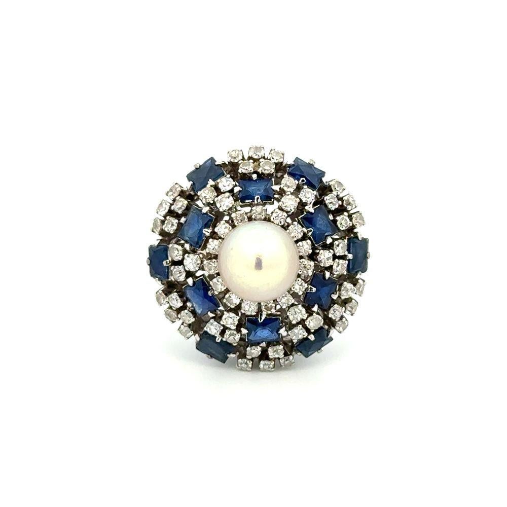 Anillo de cóctel vintage de oro con perlas, diamantes y zafiros Corte redondo en venta