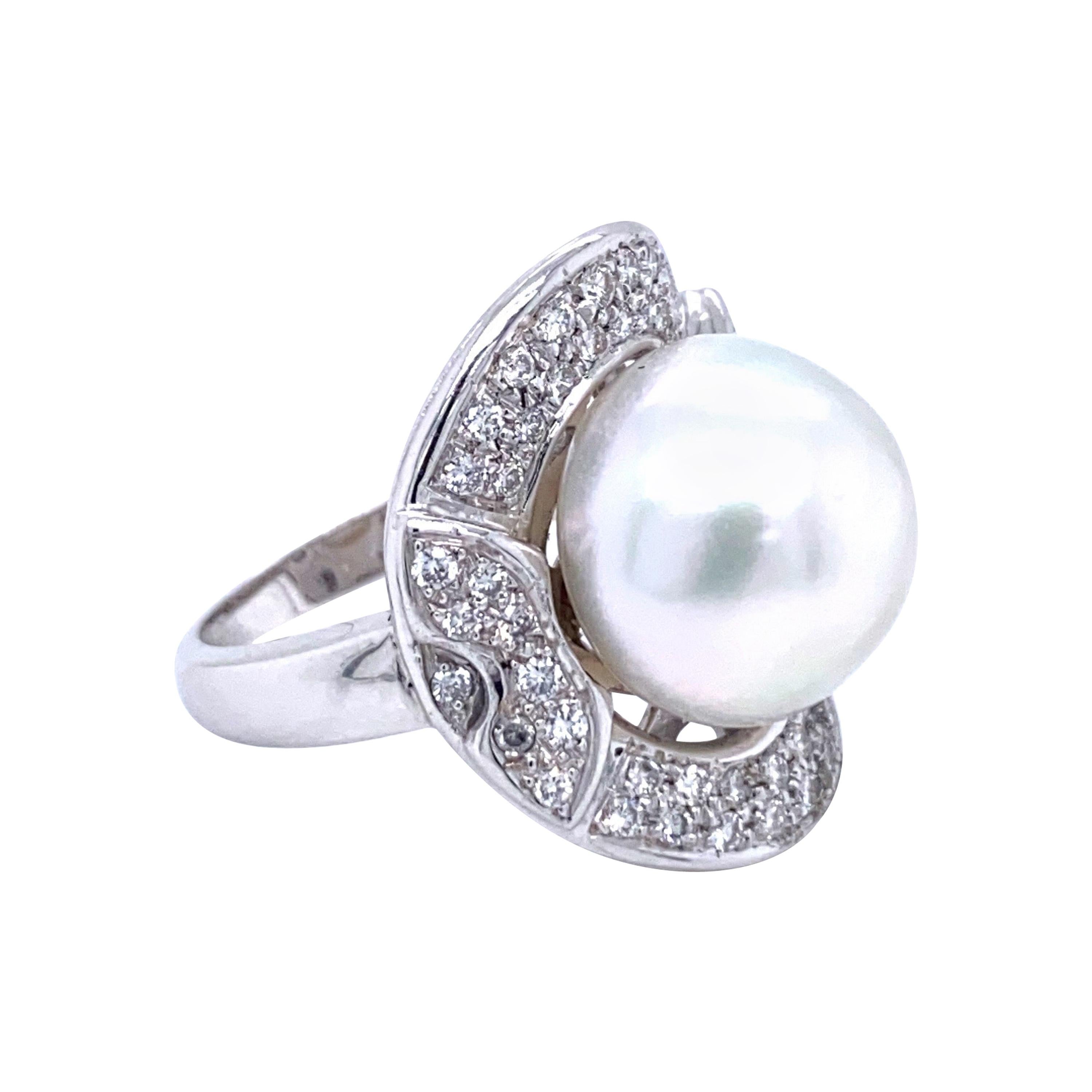 Vintage Pearl Diamond Gold Cocktail Ring