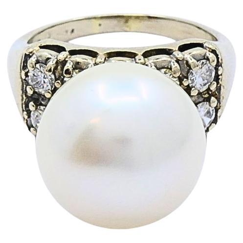 Anello vintage con perla e diamante in oro bianco 14k in vendita