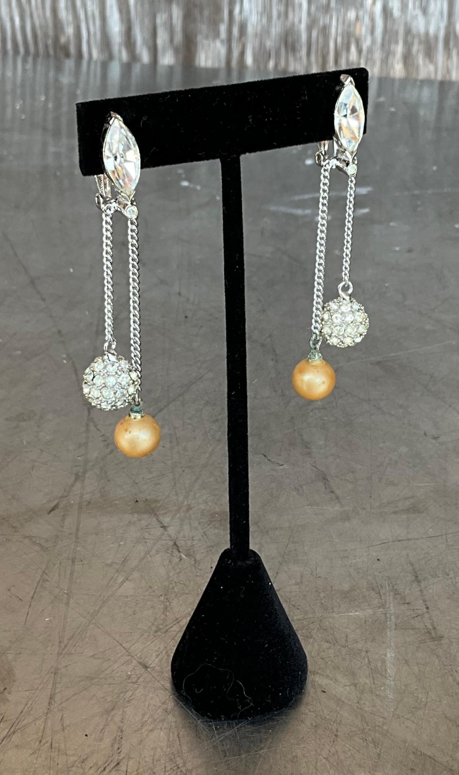 Ball Cut Vintage Pearl Drop Clip on Earrings For Sale