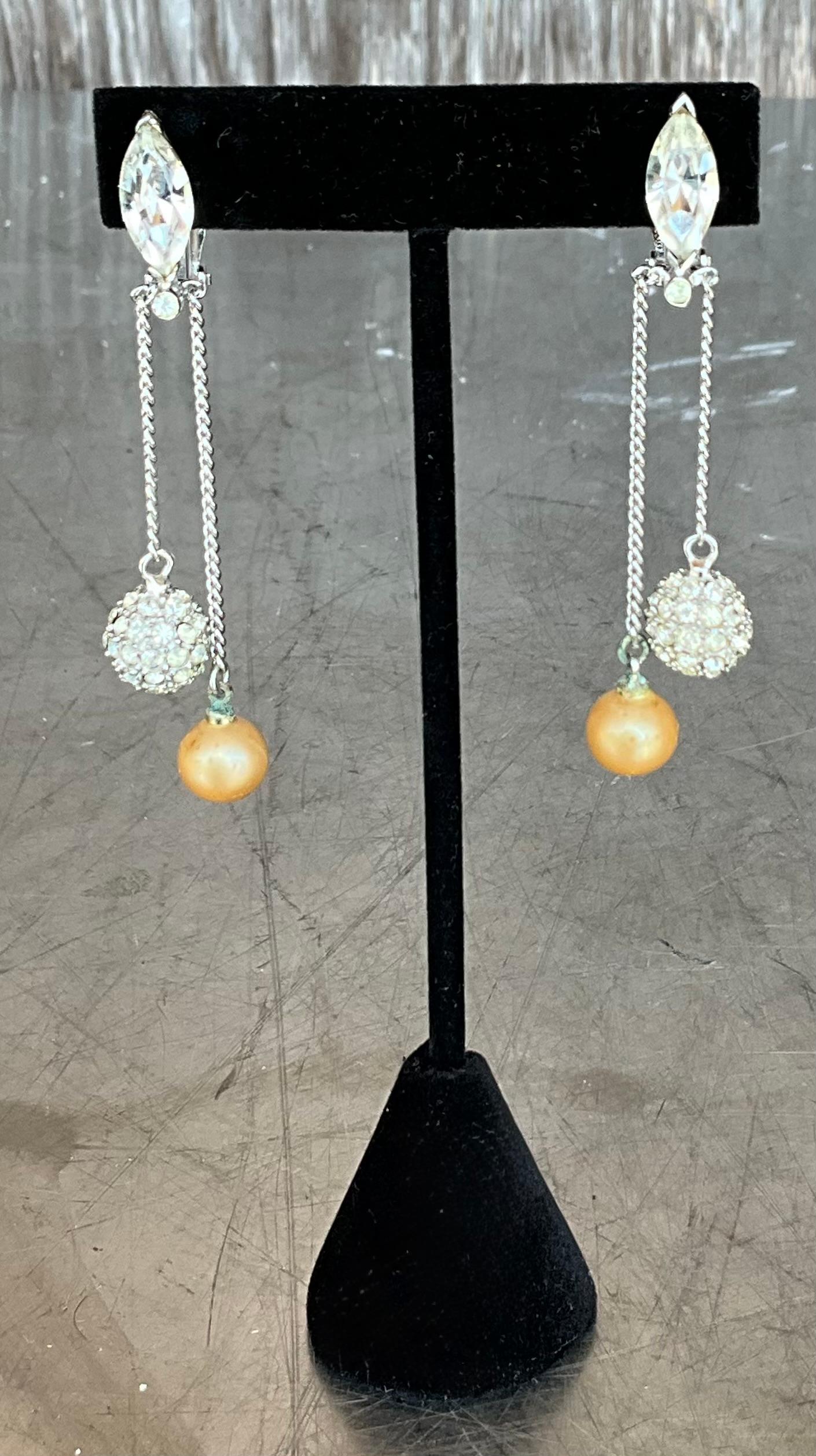 Women's or Men's Vintage Pearl Drop Clip on Earrings For Sale