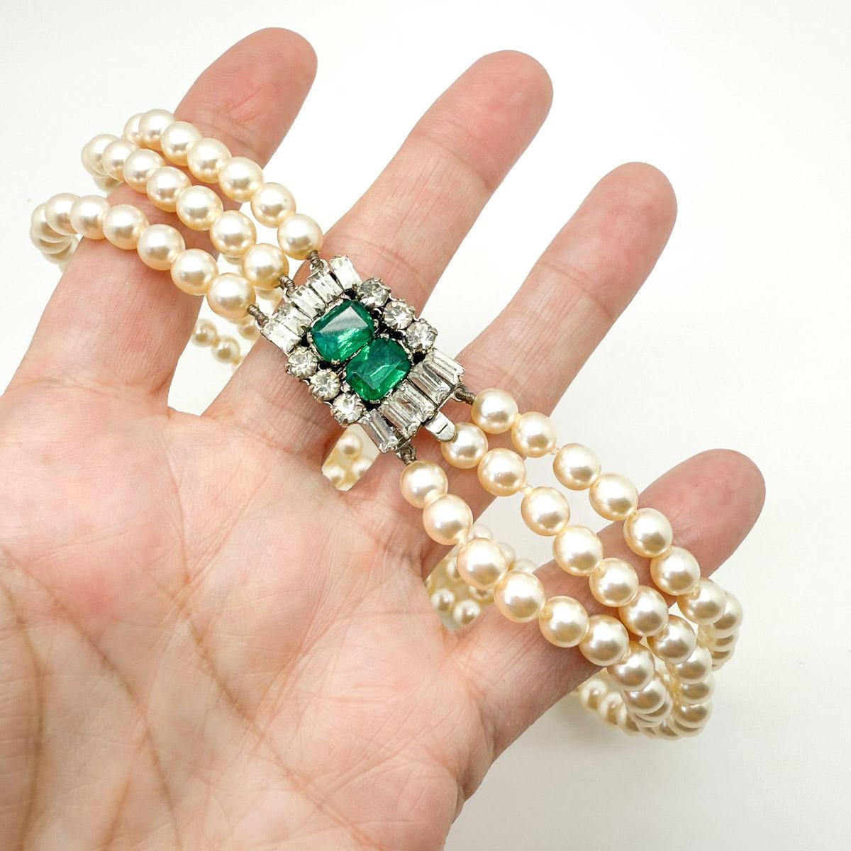 Vintage Pearl & Emerald Paste Choker 1960s In Good Condition For Sale In Wilmslow, GB