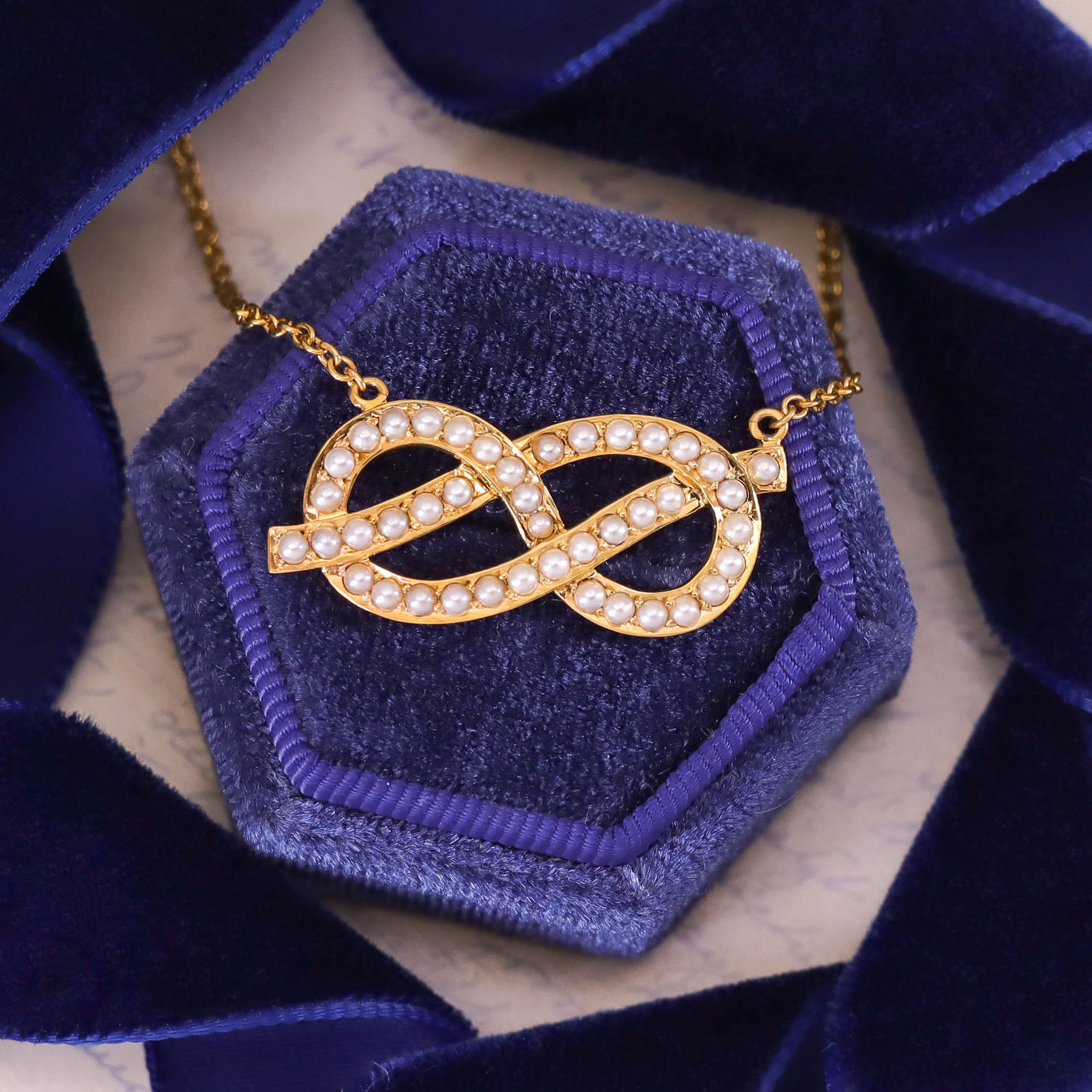 Vintage Pearl Infinity Conversion Necklace of 14k Gold For Sale 1