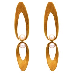 Vintage pearl matte 18k yellow gold drop earrings