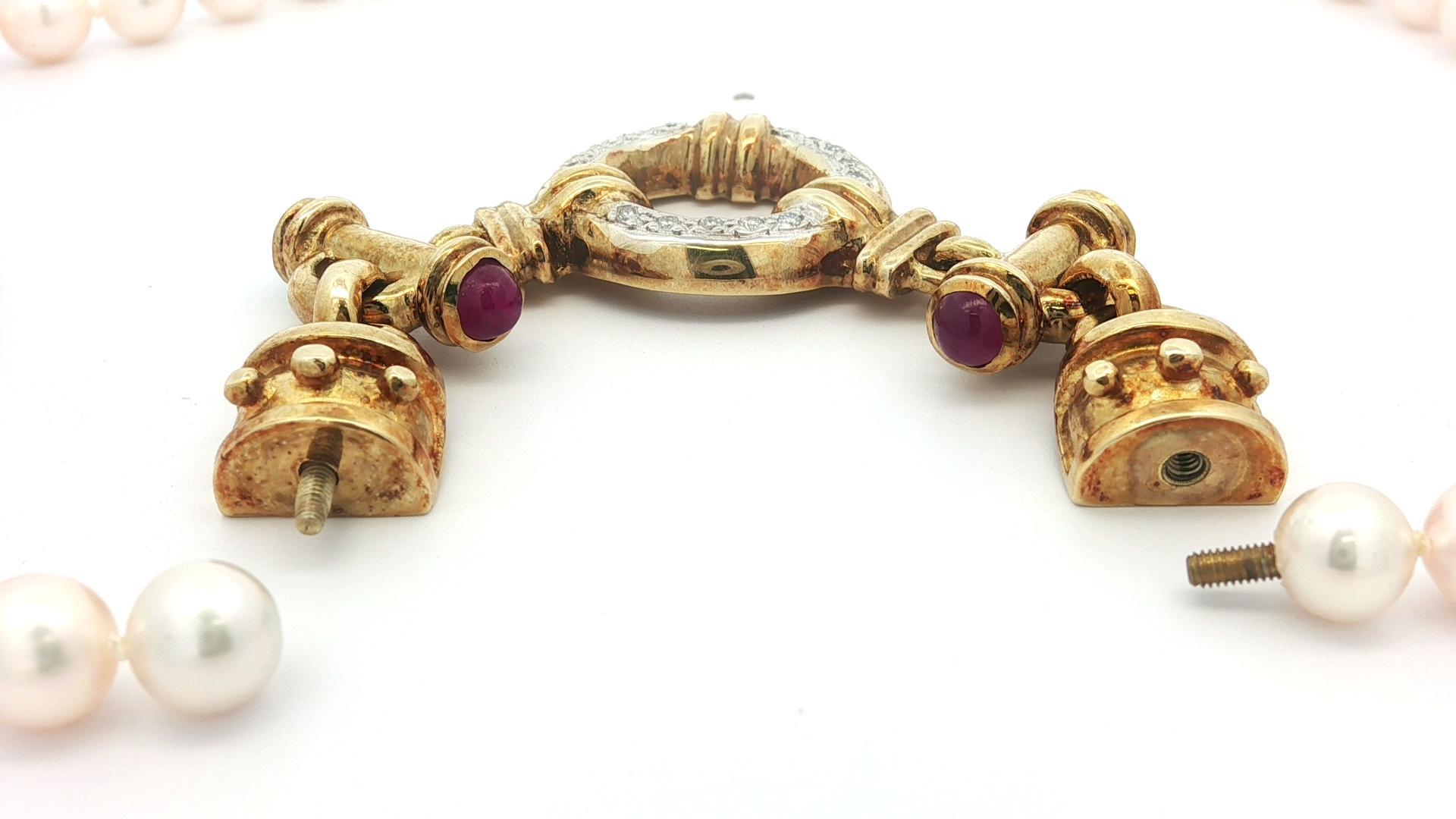 Vintage Pearl Multi Length Necklace w/ Diamond Ruby & Emerald 14k Gold Clasp in vendita 5