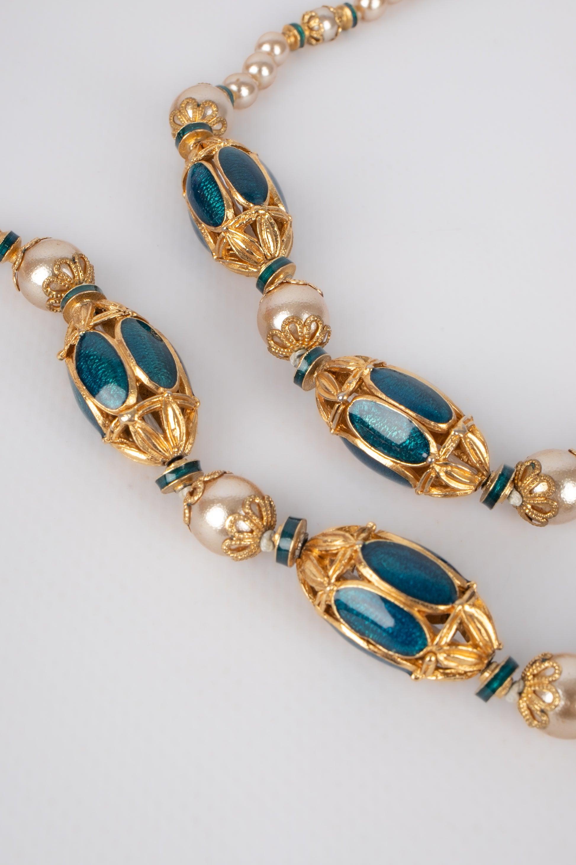 Collana di perle vintage smaltate di blu in vendita 2