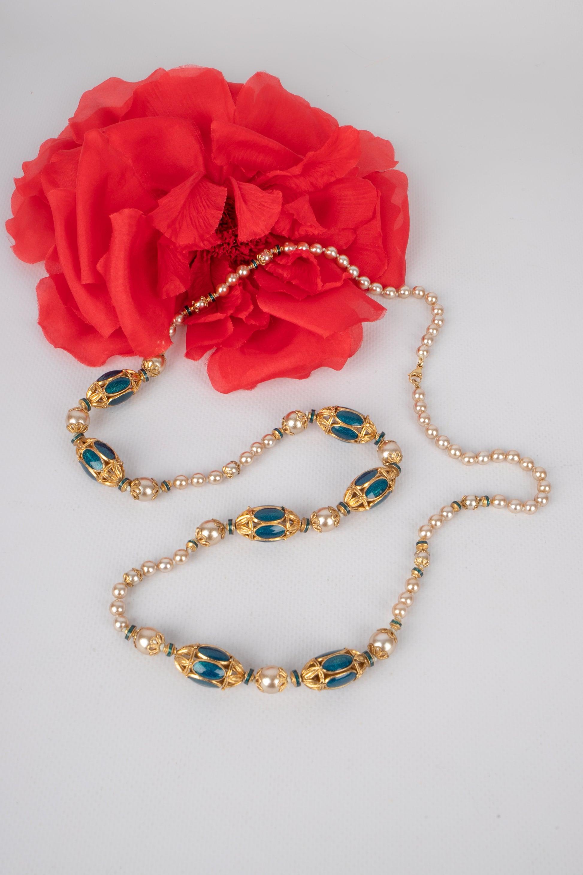 Collana di perle vintage smaltate di blu in vendita 4