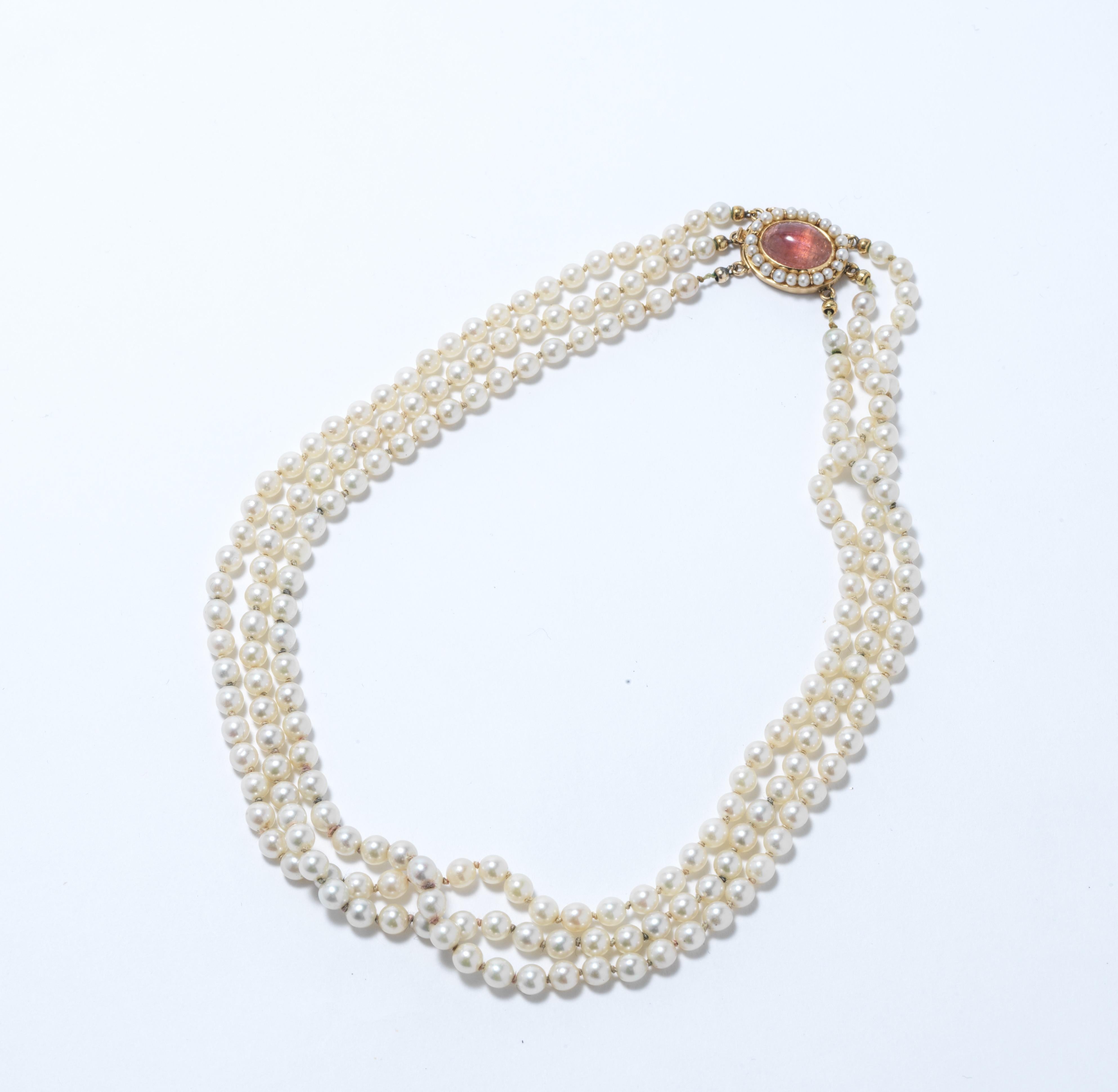 Round Cut Vintage pearl necklace with a gold lock. Made 1963. For Sale
