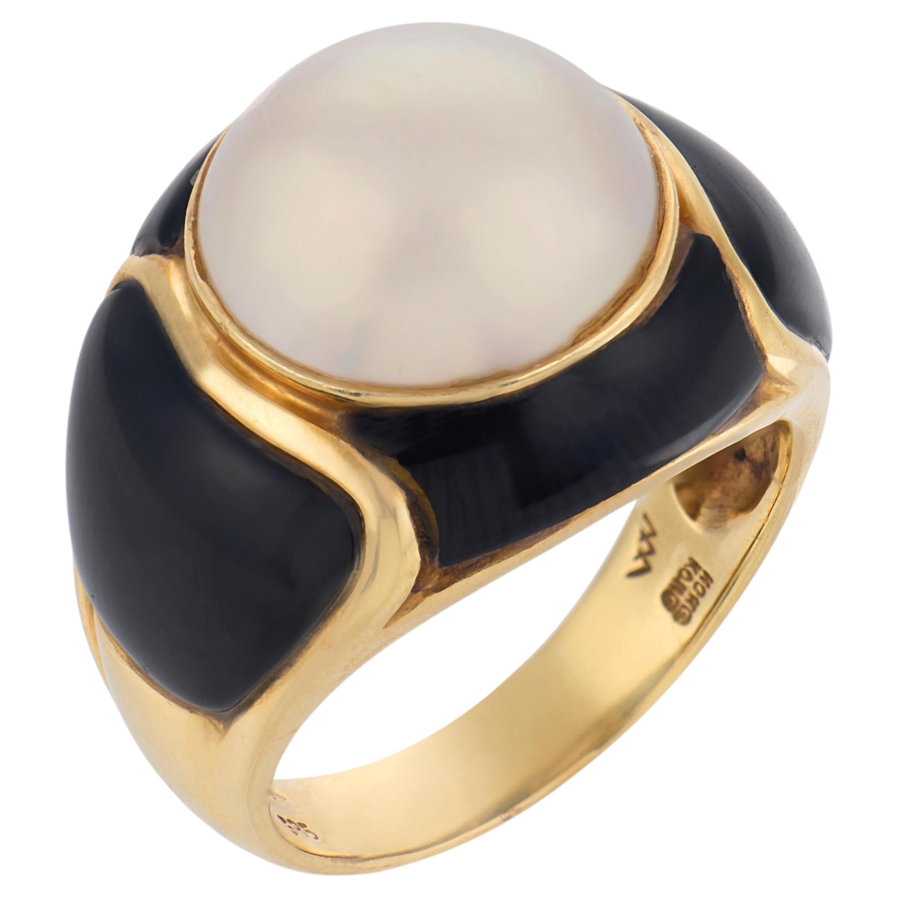 Vintage pearl onyx 14k yellow gold ring