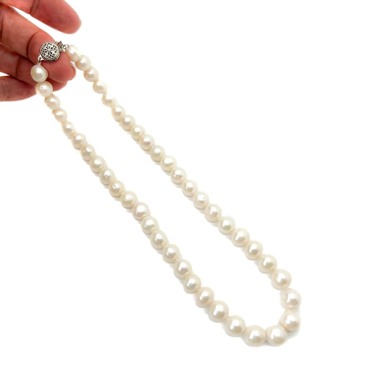 Vintage Pearl Rope Necklace 2000s In Good Condition For Sale In Wilmslow, GB