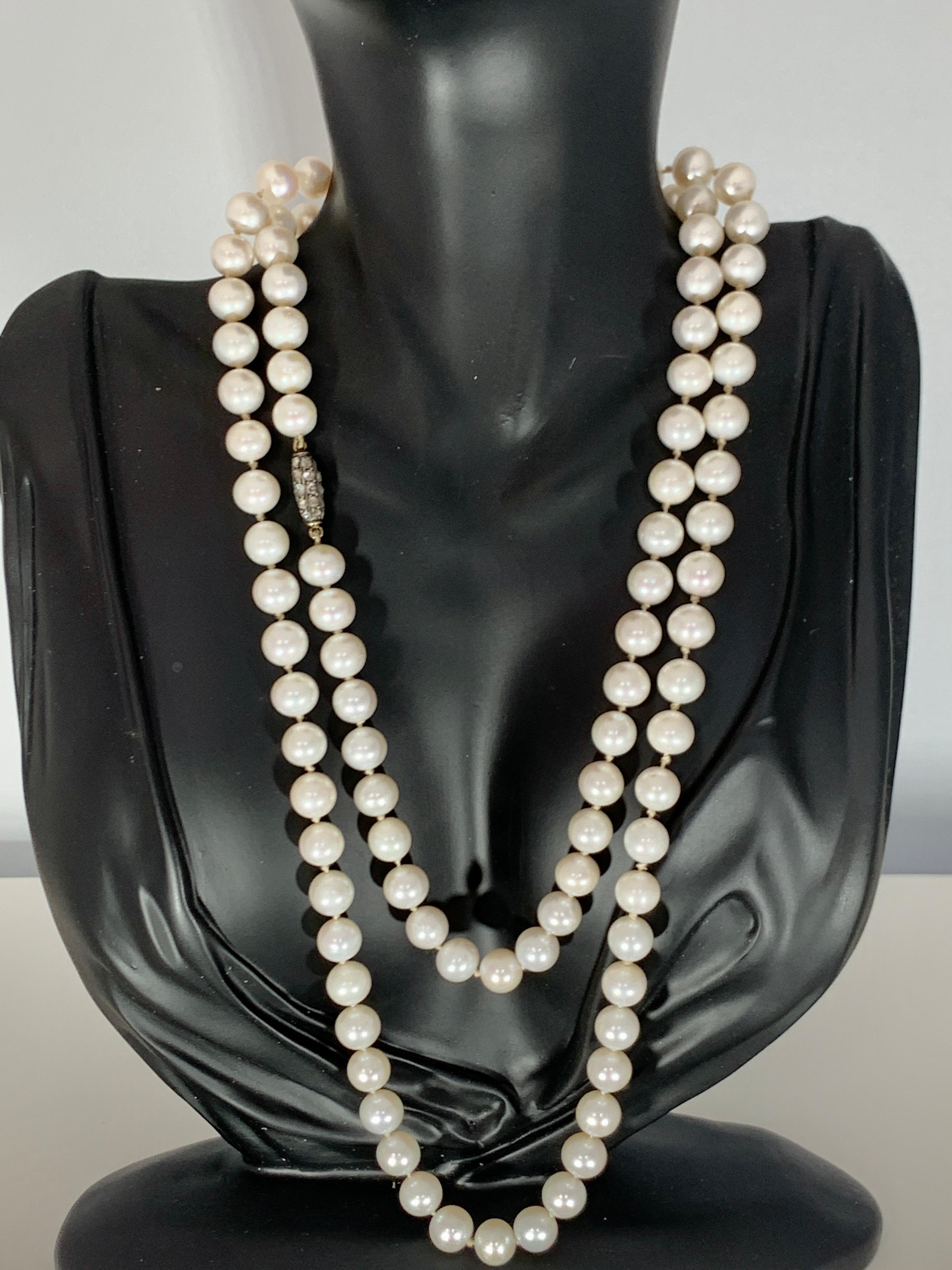 Vintage Pearl Single Strand Necklace Long In Excellent Condition In New York, NY
