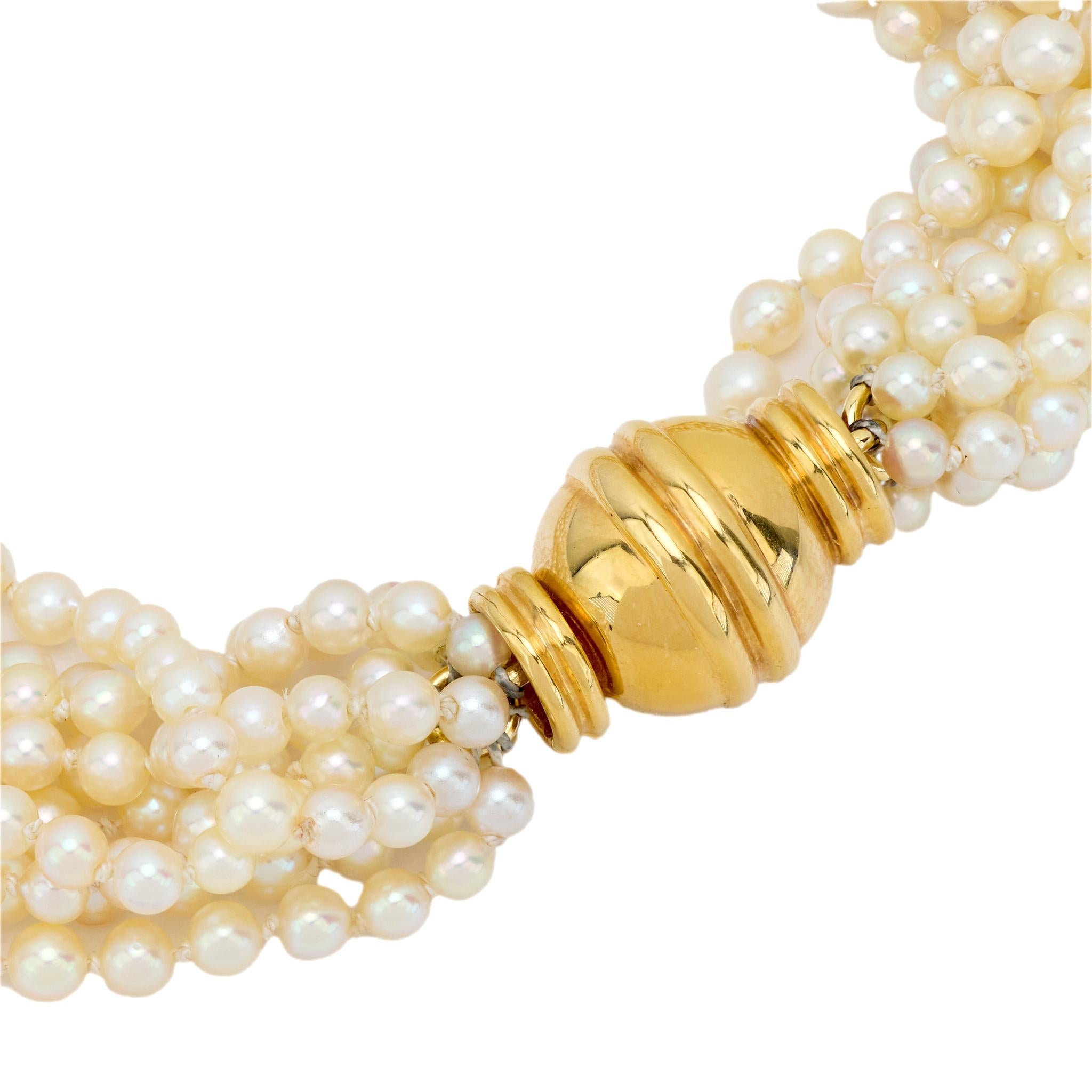 Modern Vintage pearl strand 18k yellow gold bracelet For Sale