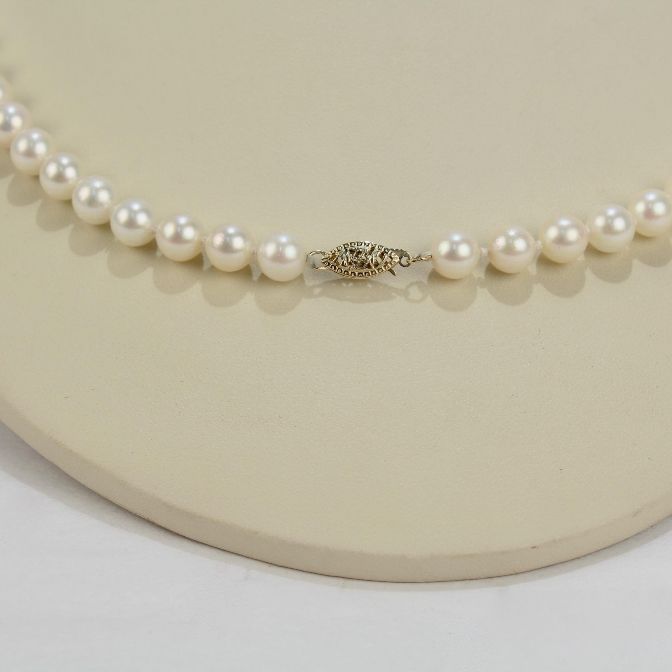 Vintage Pearl Strand Necklace with Cultured Pearls and a 14 Karat Gold Clasp In Good Condition In Philadelphia, PA