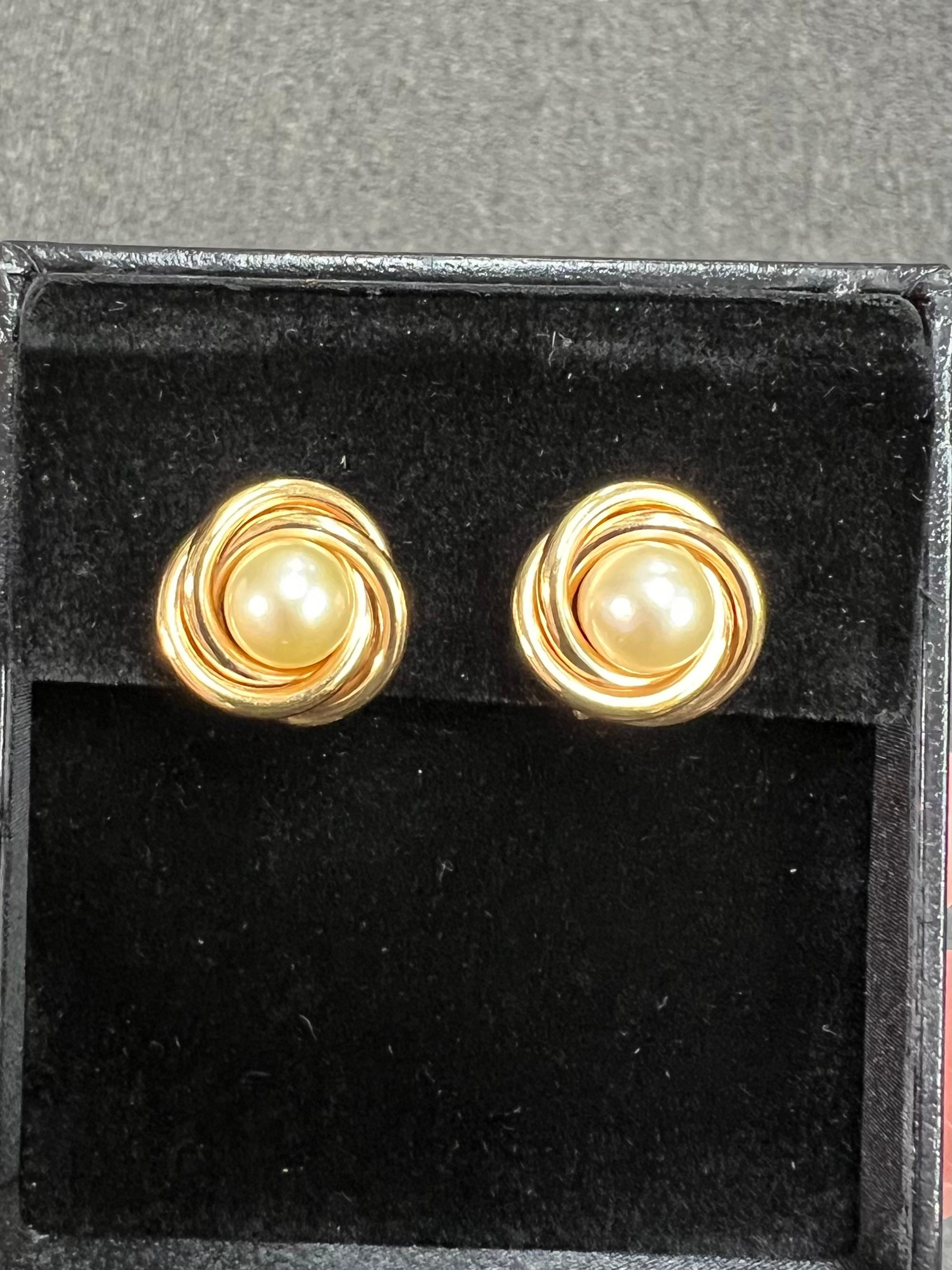 Women's or Men's Vintage Pearl Yellow Gold Knot Clip On Earrings