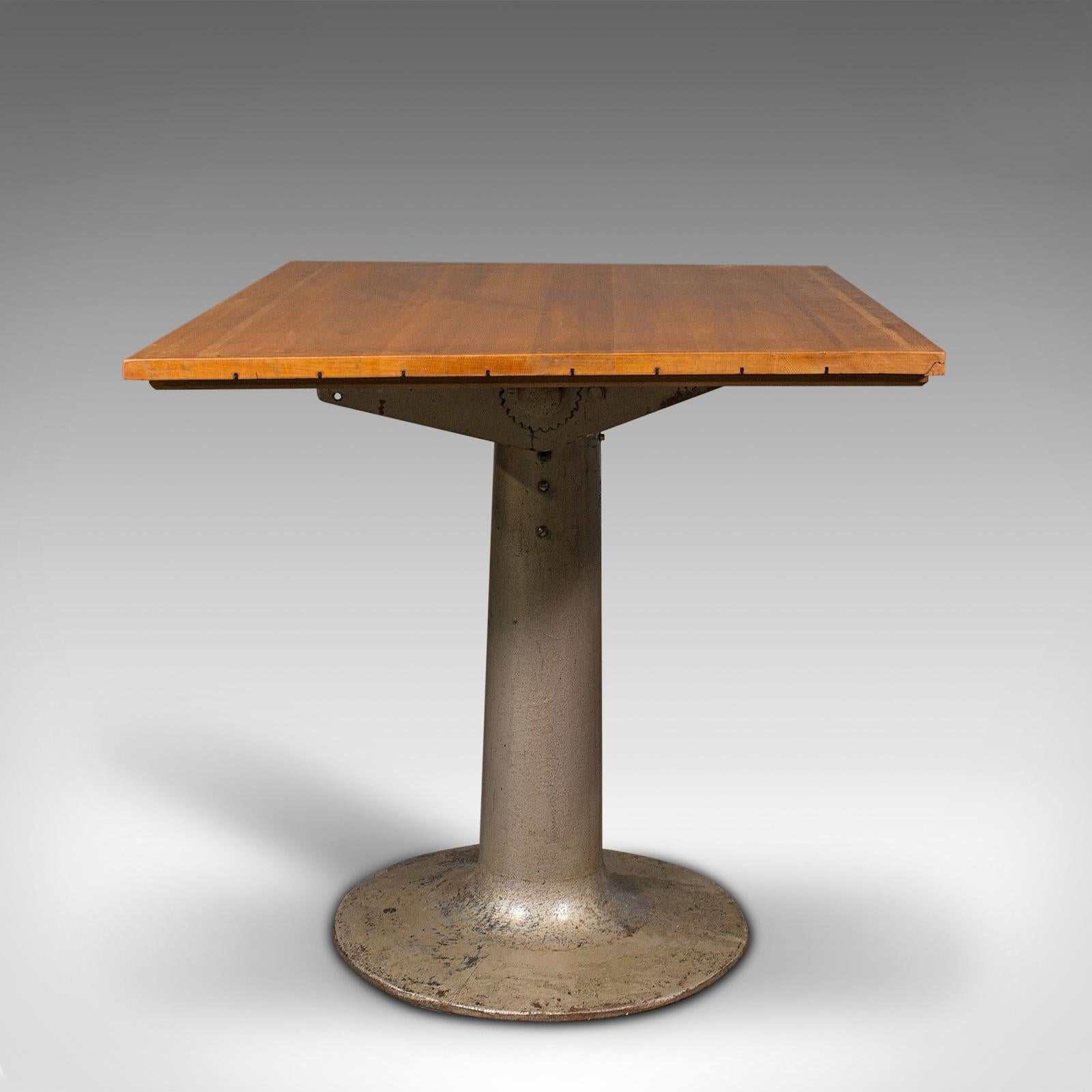 Vintage Pedestal Table, English, Beech, Pine, Kitchen, Desk, Mid Century, C.1950 In Good Condition For Sale In Hele, Devon, GB